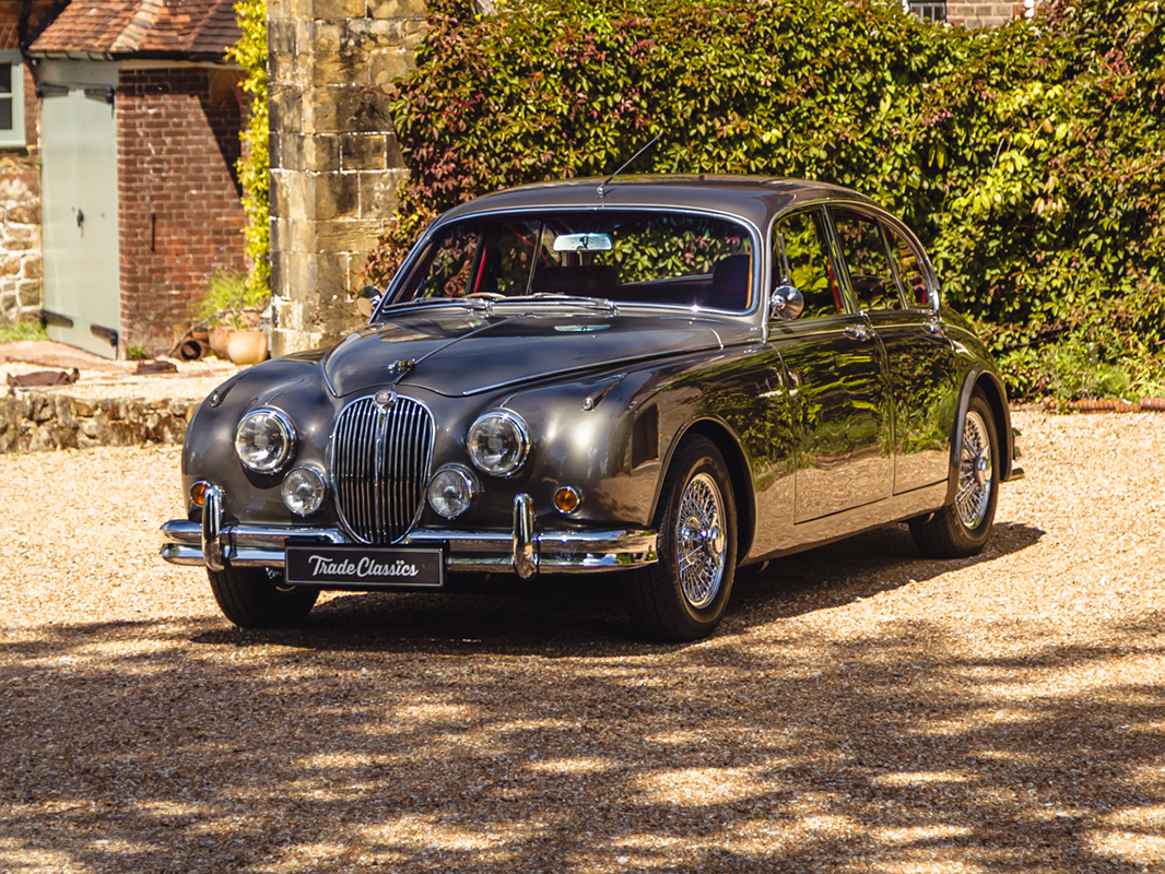 Photo 1 of 12 of 1963 Jaguar MKII 3.8 Beacham