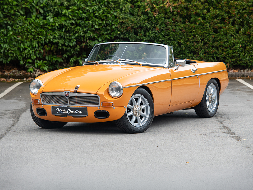 Photo 1 of 12 of 1972 MG MGB Roadster 'Road Race'