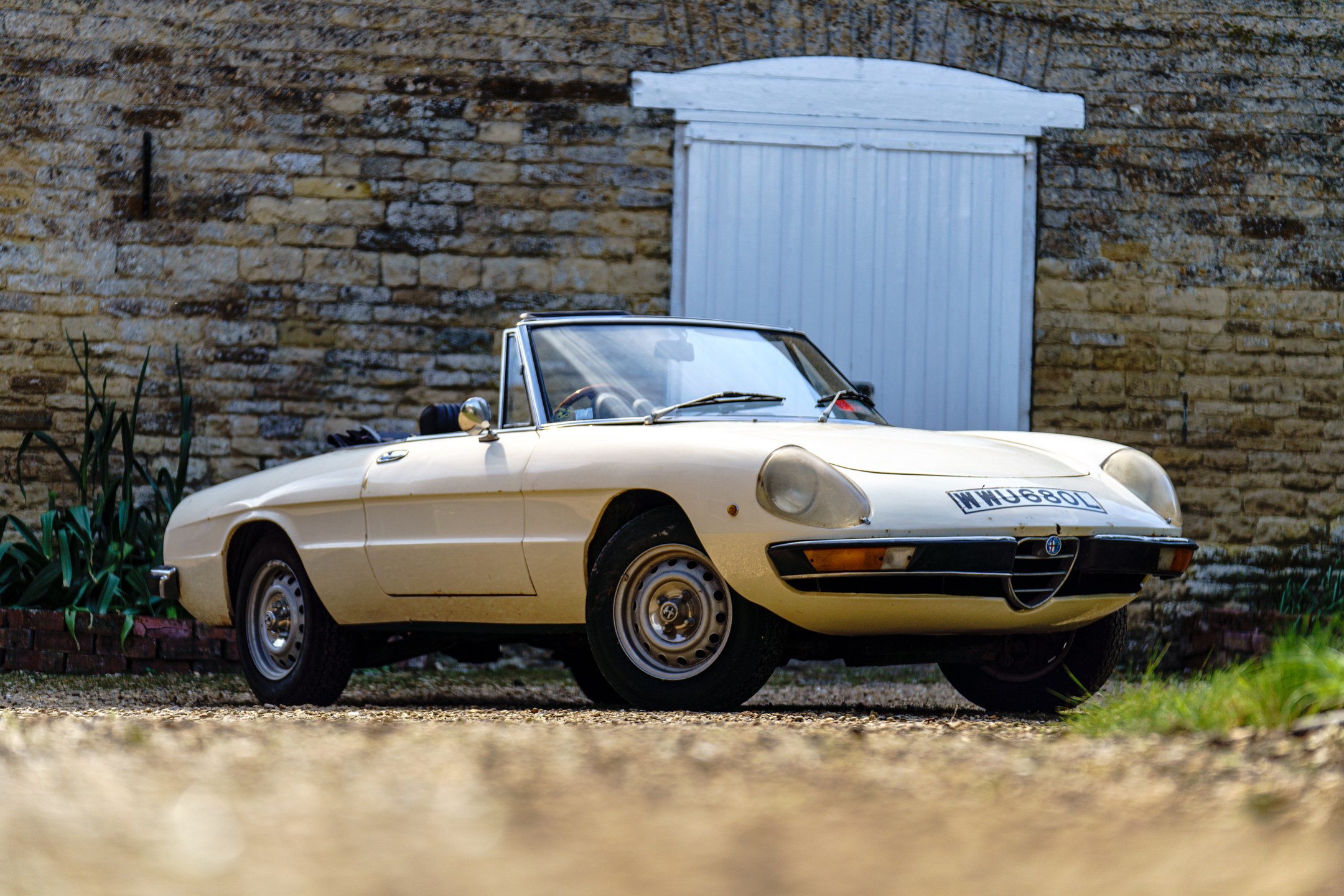 Photo 1 of 12 of 2000 1973 Alfa Romeo Spider 2000 RHD Series 2