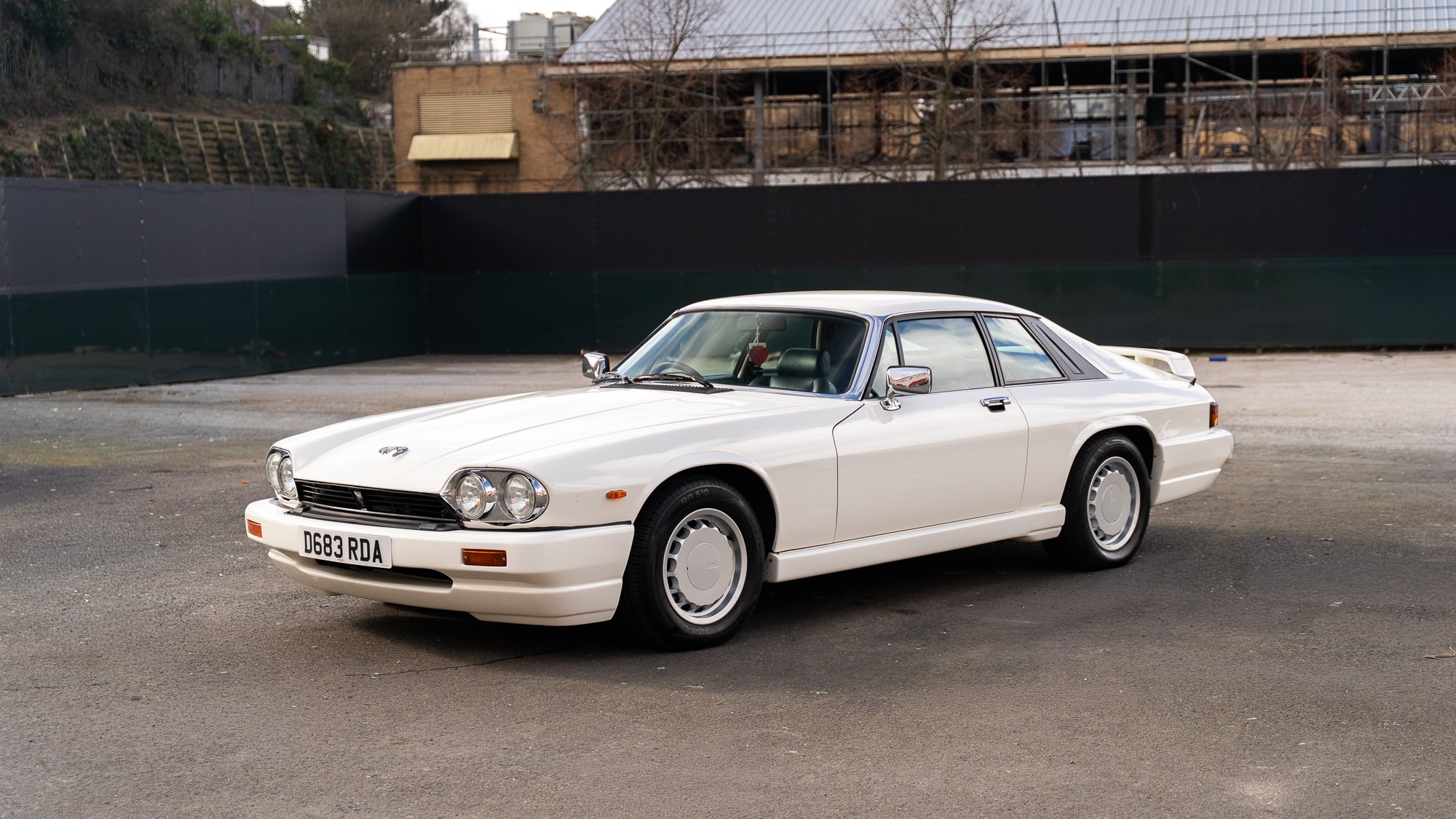 Photo 1 of 12 of 1986 Jaguar XJ-S V12 Auto