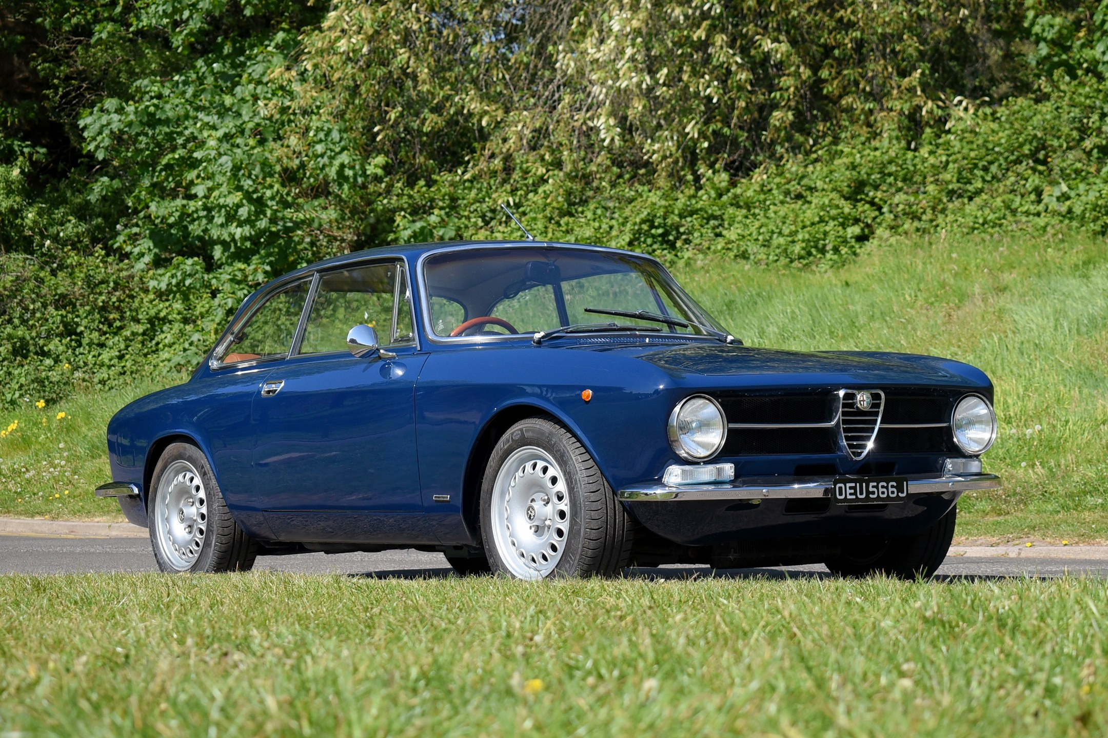 Photo 1 of 12 of 1971 Alfa Romeo GT Junior 1300