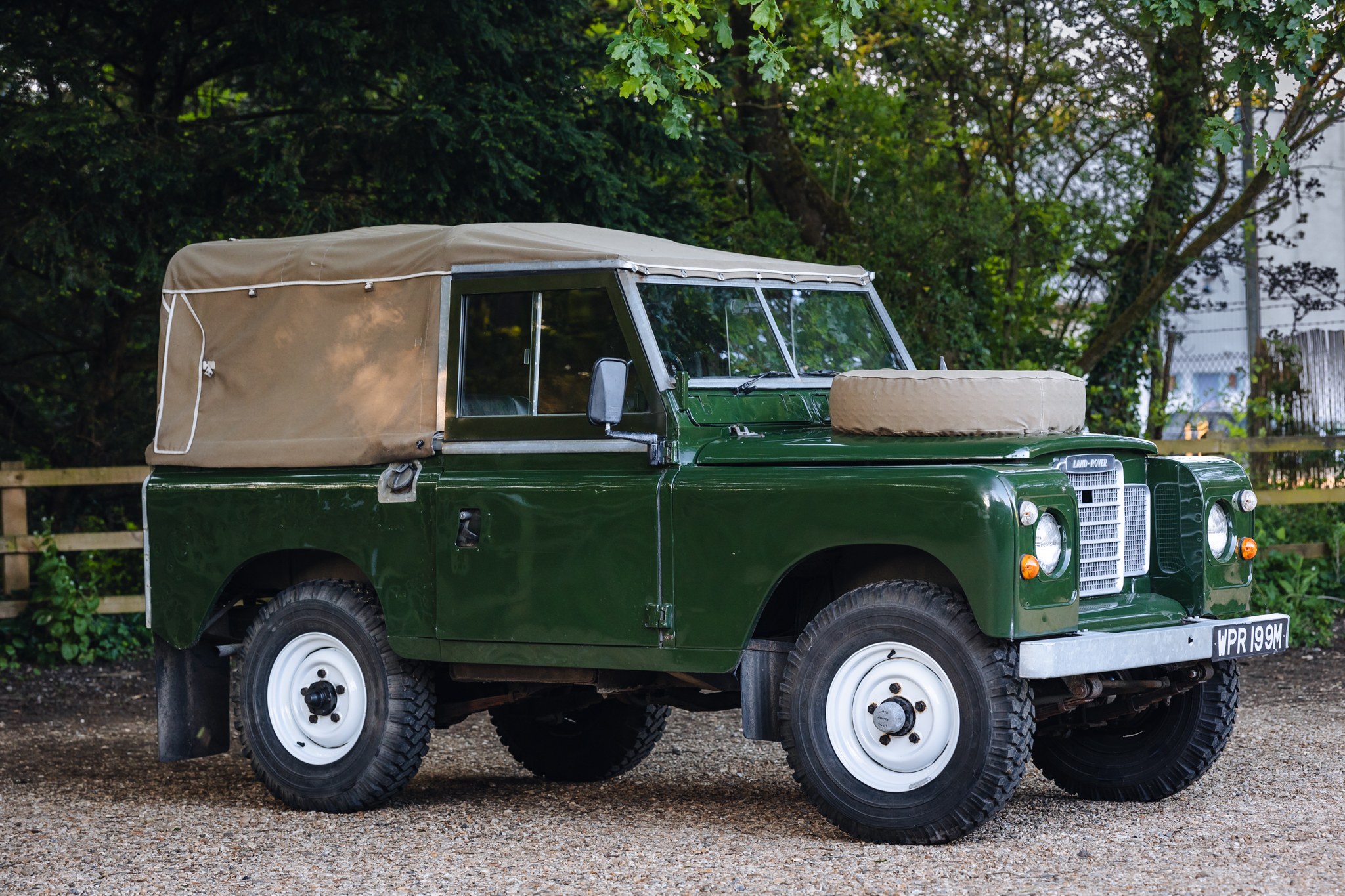 Photo 1 of 12 of 1973 Land Rover Series III 88"