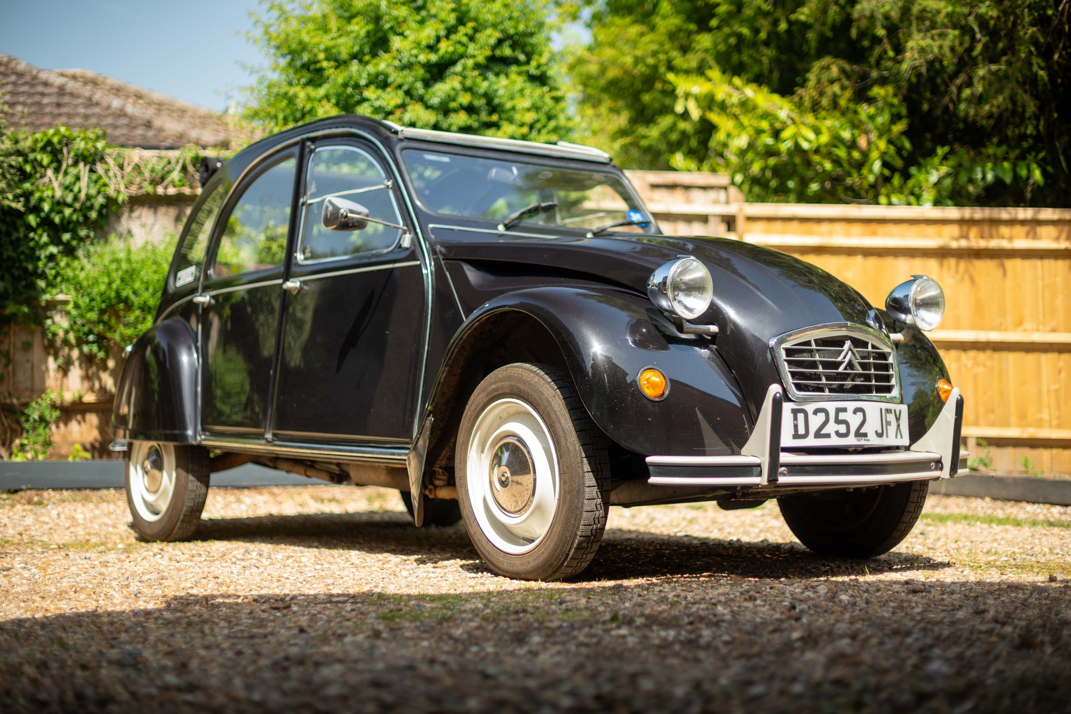 Photo 1 of 12 of 1987 Citroen 2CV