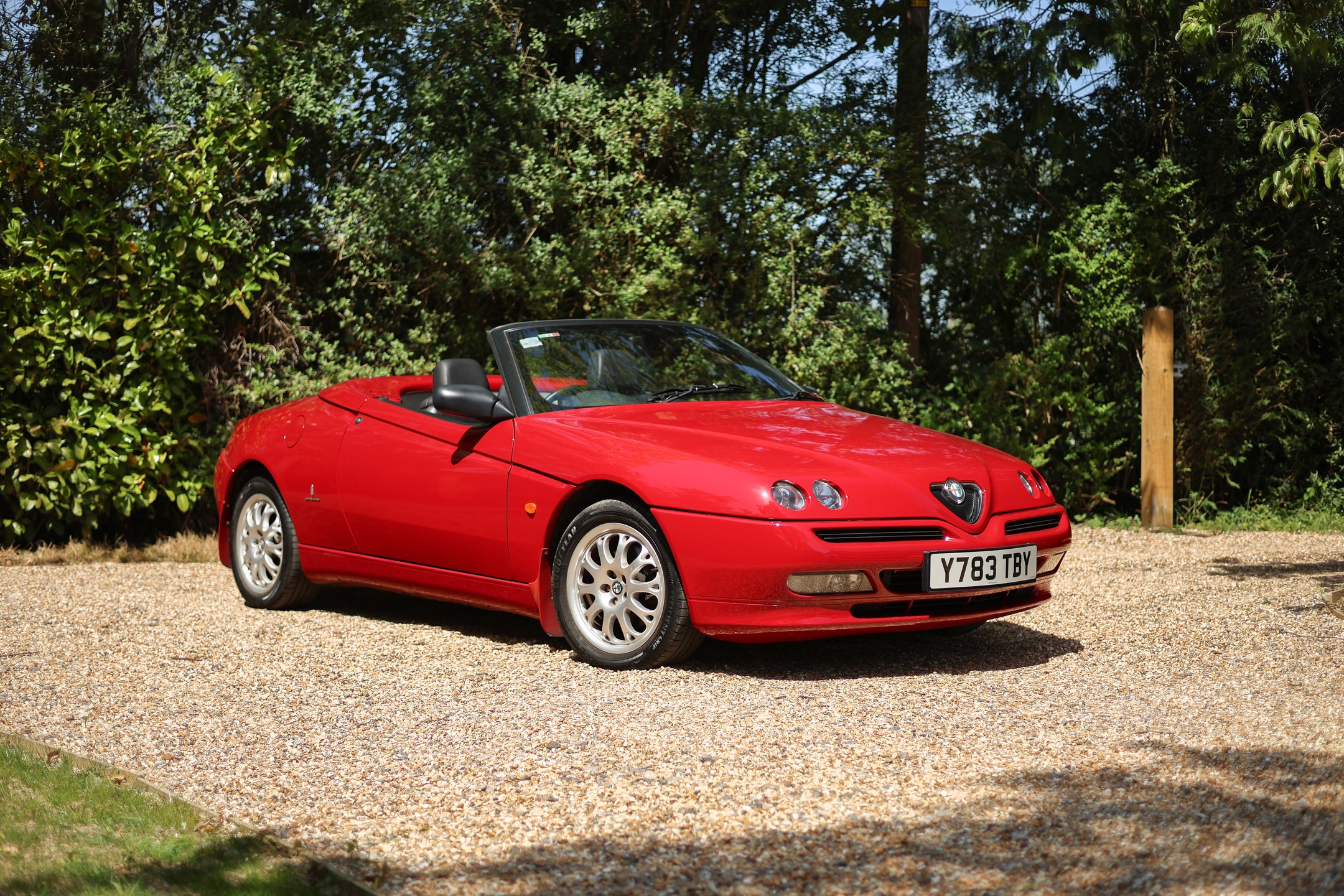 Photo 1 of 12 of 2001 Alfa Romeo Spider 2.0 916 Phase 2