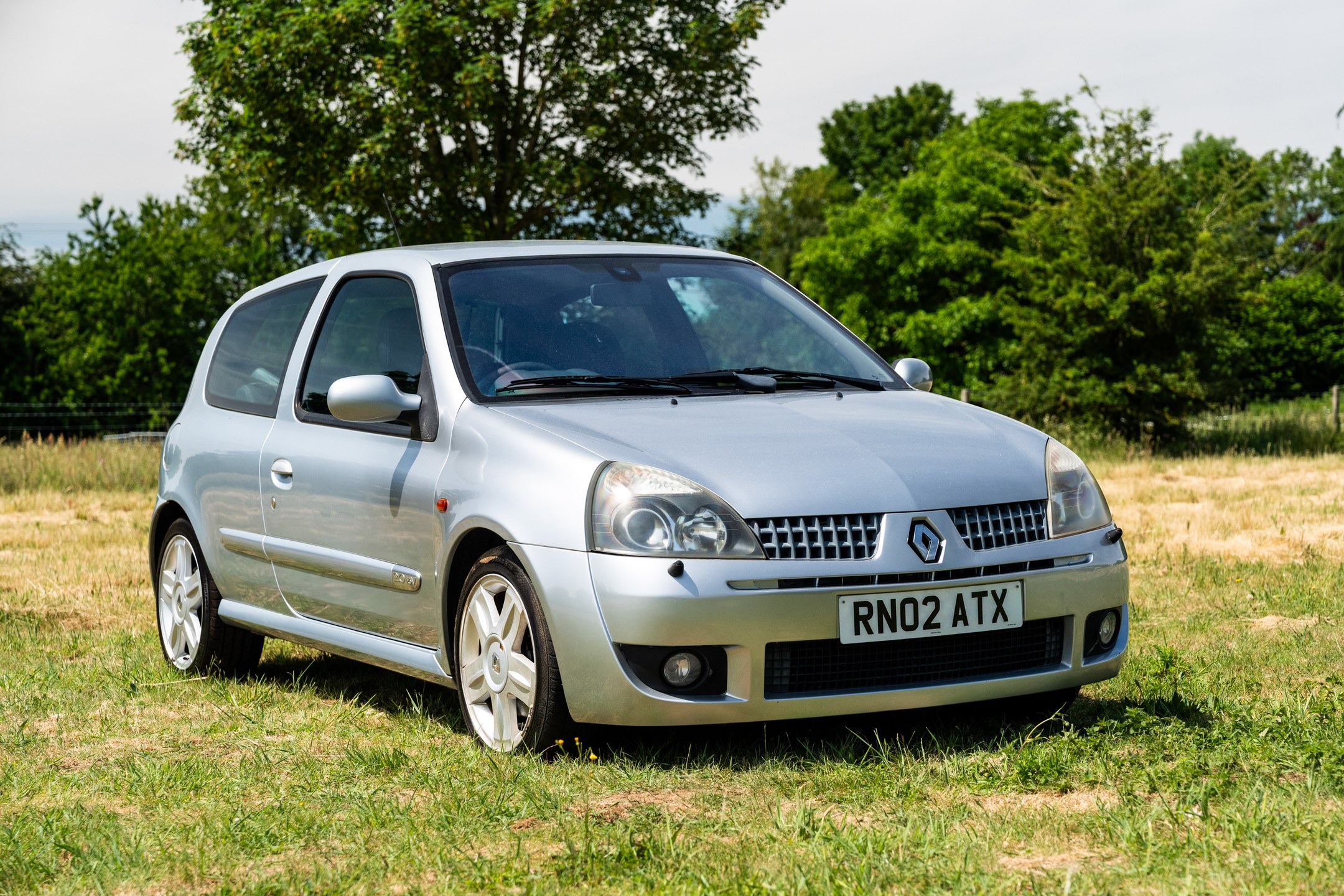 Photo 1 of 12 of 2002 Renault Clio 172 Sport - Just 20,800 miles