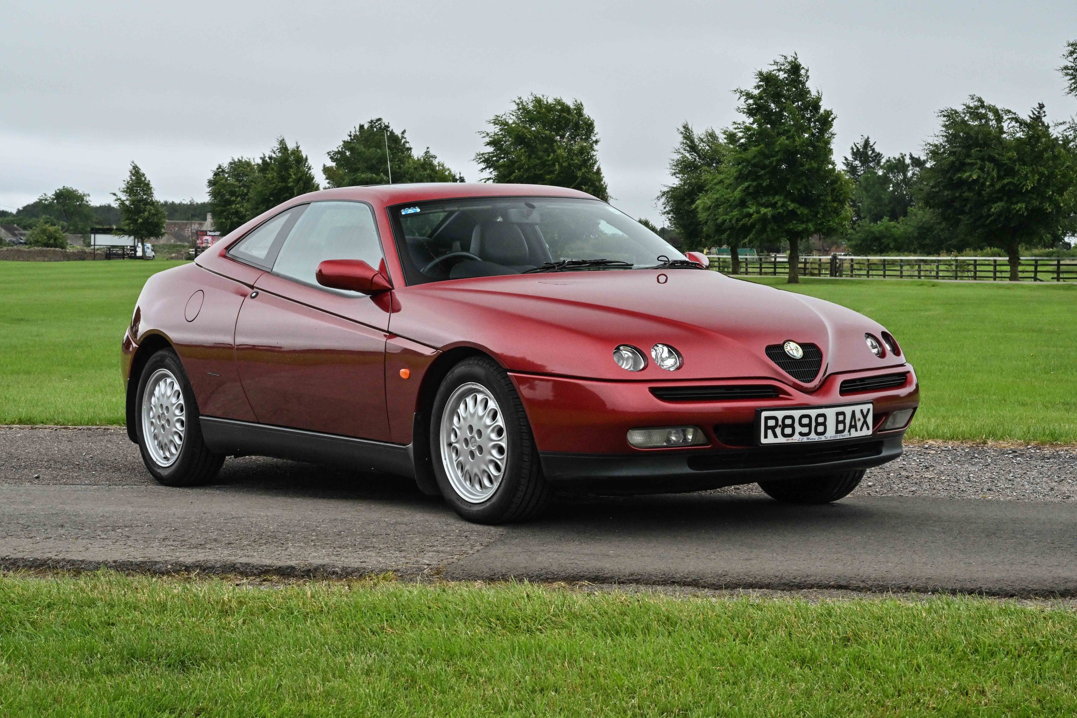 Photo 1 of 12 of 1997 Alfa Romeo GTV 2.0 16V Twin Spark 916