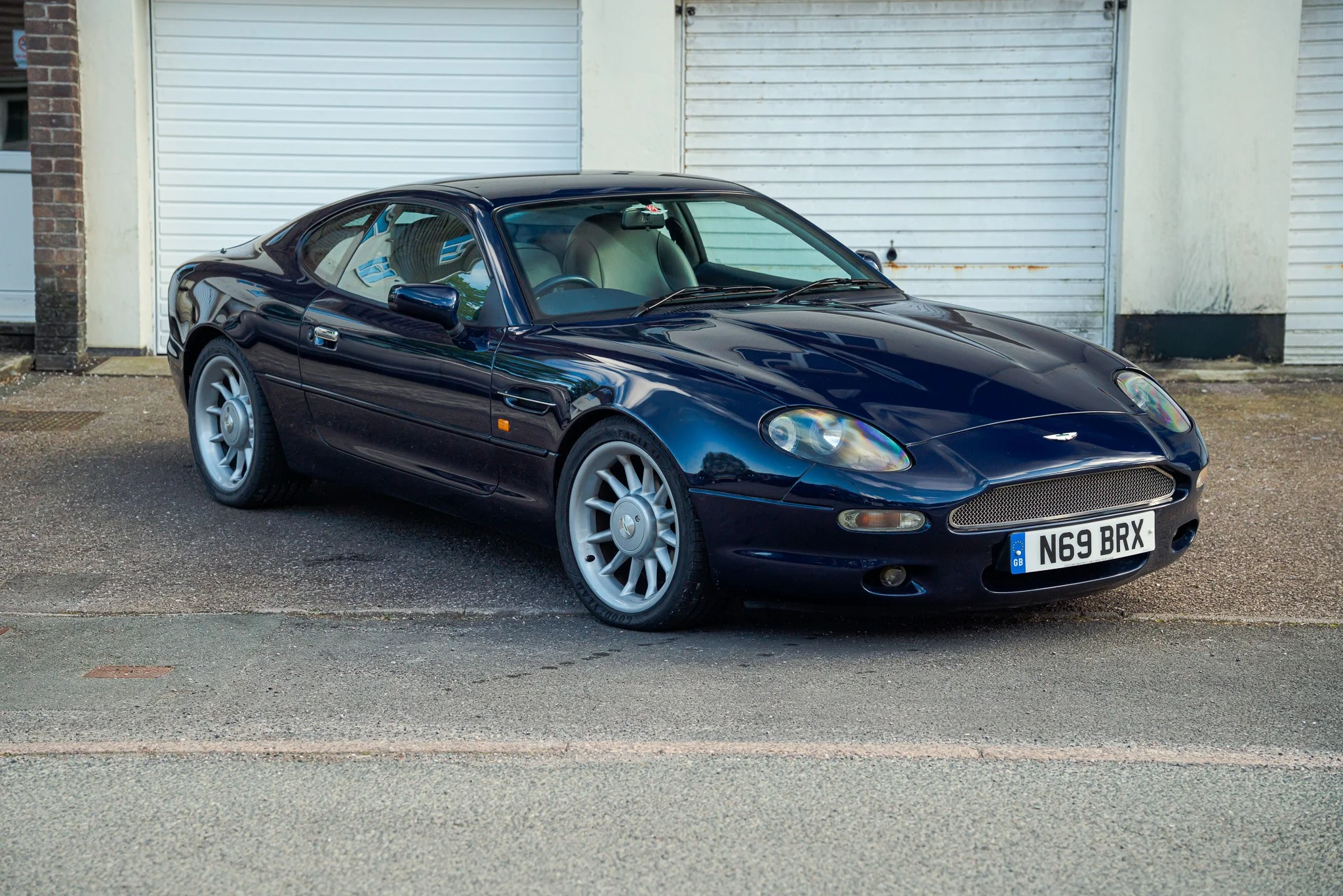 Photo 1 of 12 of 1995 Aston Martin DB7 Coupe Manual