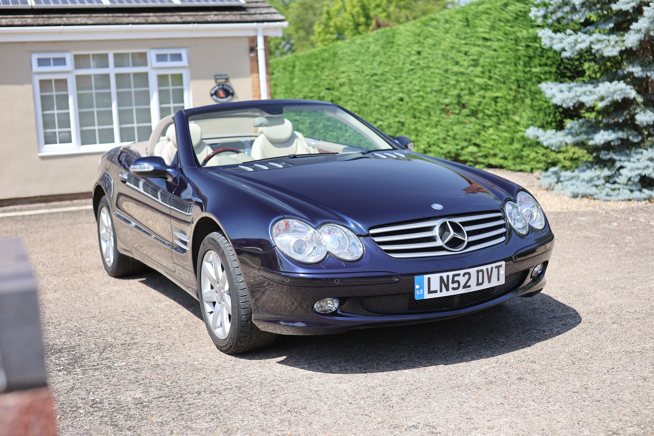 Photo 1 of 12 of 2002 Mercedes-Benz SL500 R230