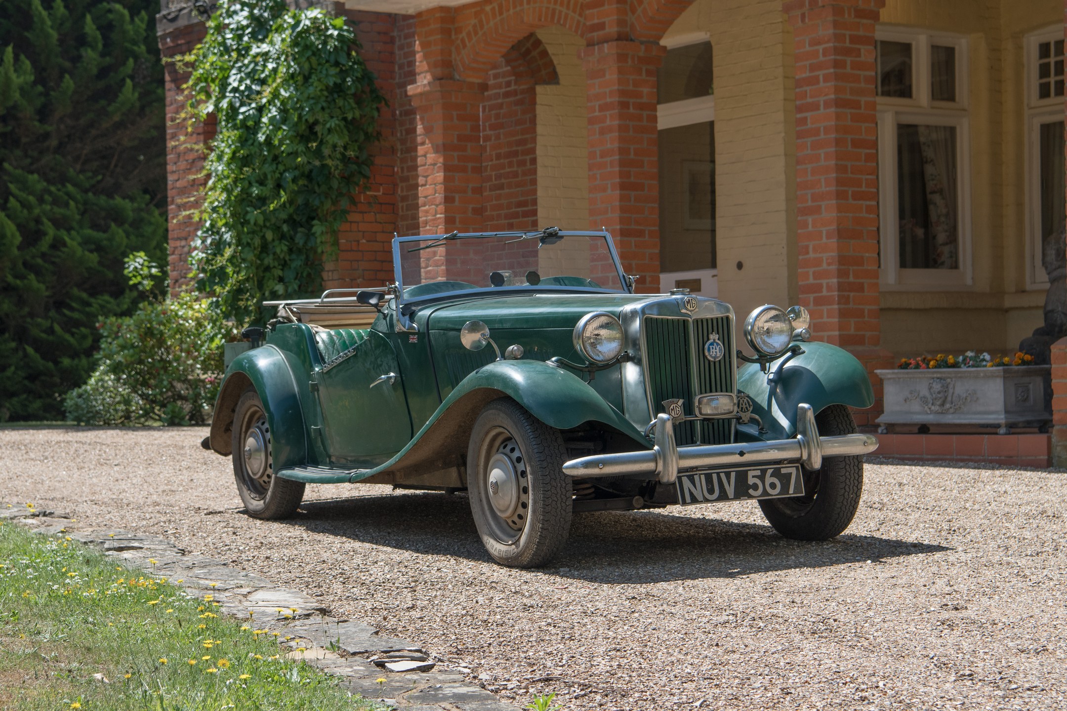 Photo 1 of 12 of 1953 MG TD