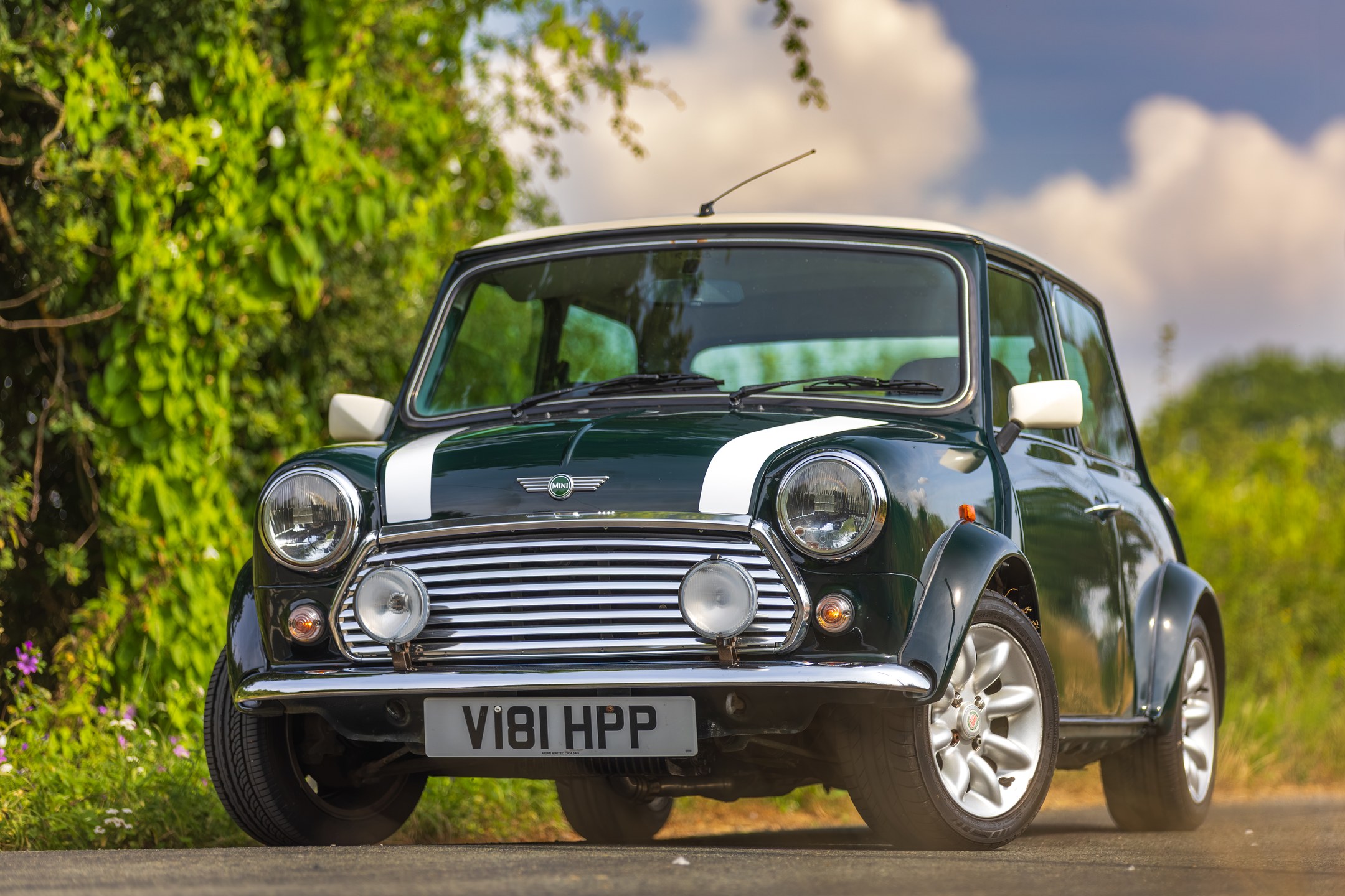 Photo 1 of 12 of 1999 Mini Classic John Cooper LE40