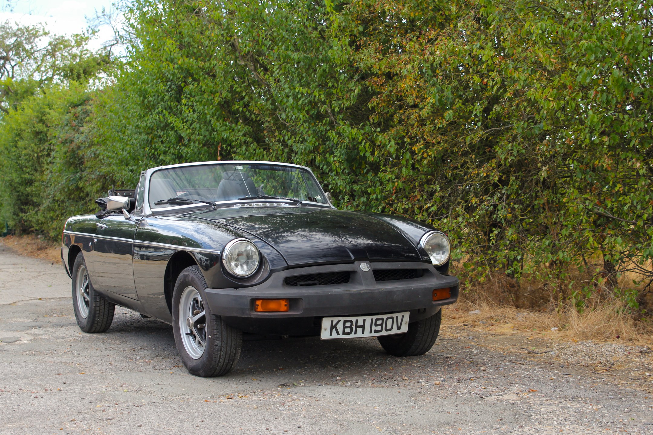 Photo 1 of 12 of 1979 MG MGB Roadster