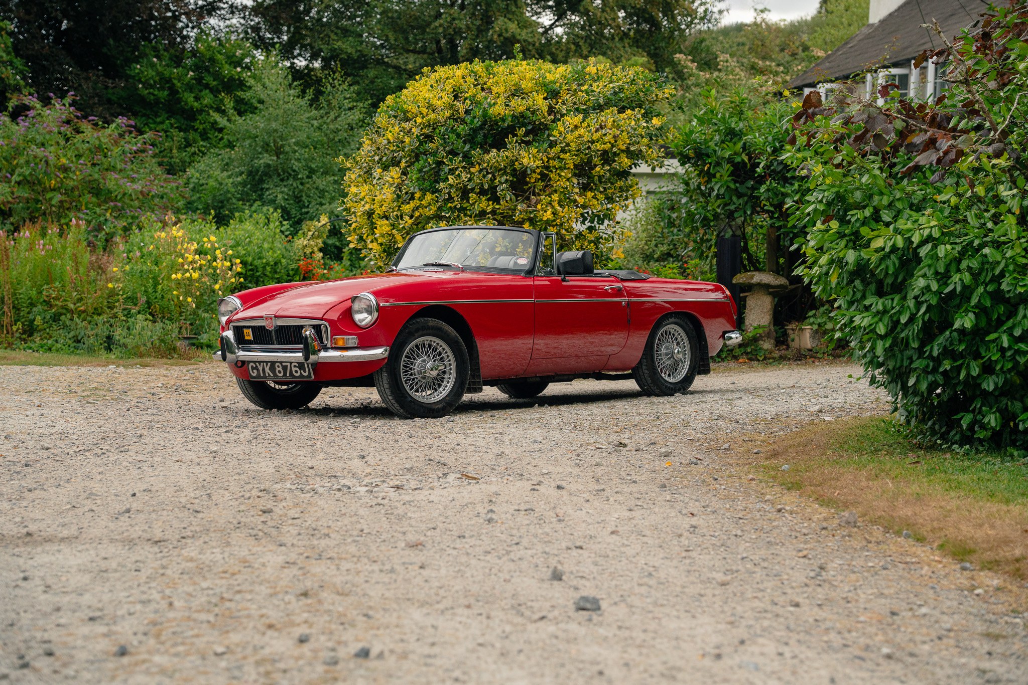 Photo 1 of 12 of 1971 MGB Roadster with Overdrive
