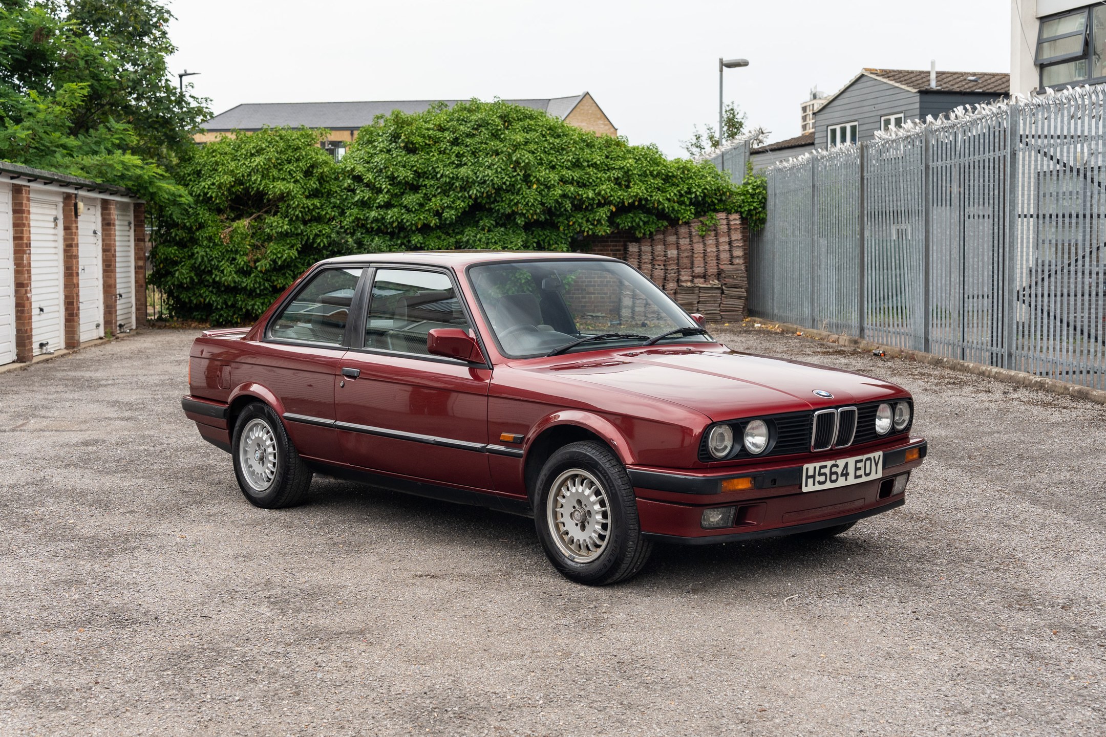 Photo 1 of 12 of 1990 BMW 316i Lux Auto (E30)