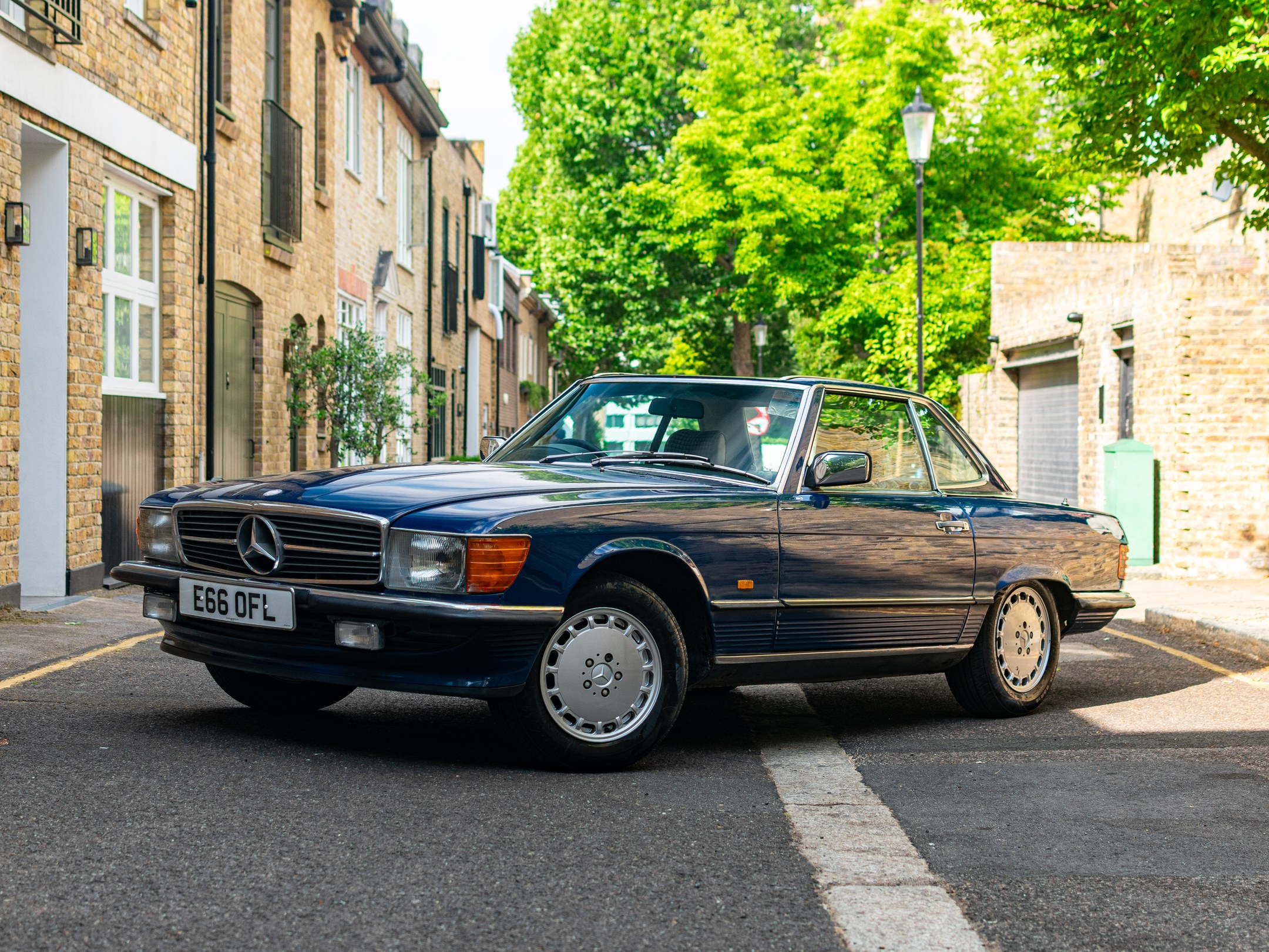 Photo 1 of 12 of 1988 Mercedes-Benz 300 SL R107