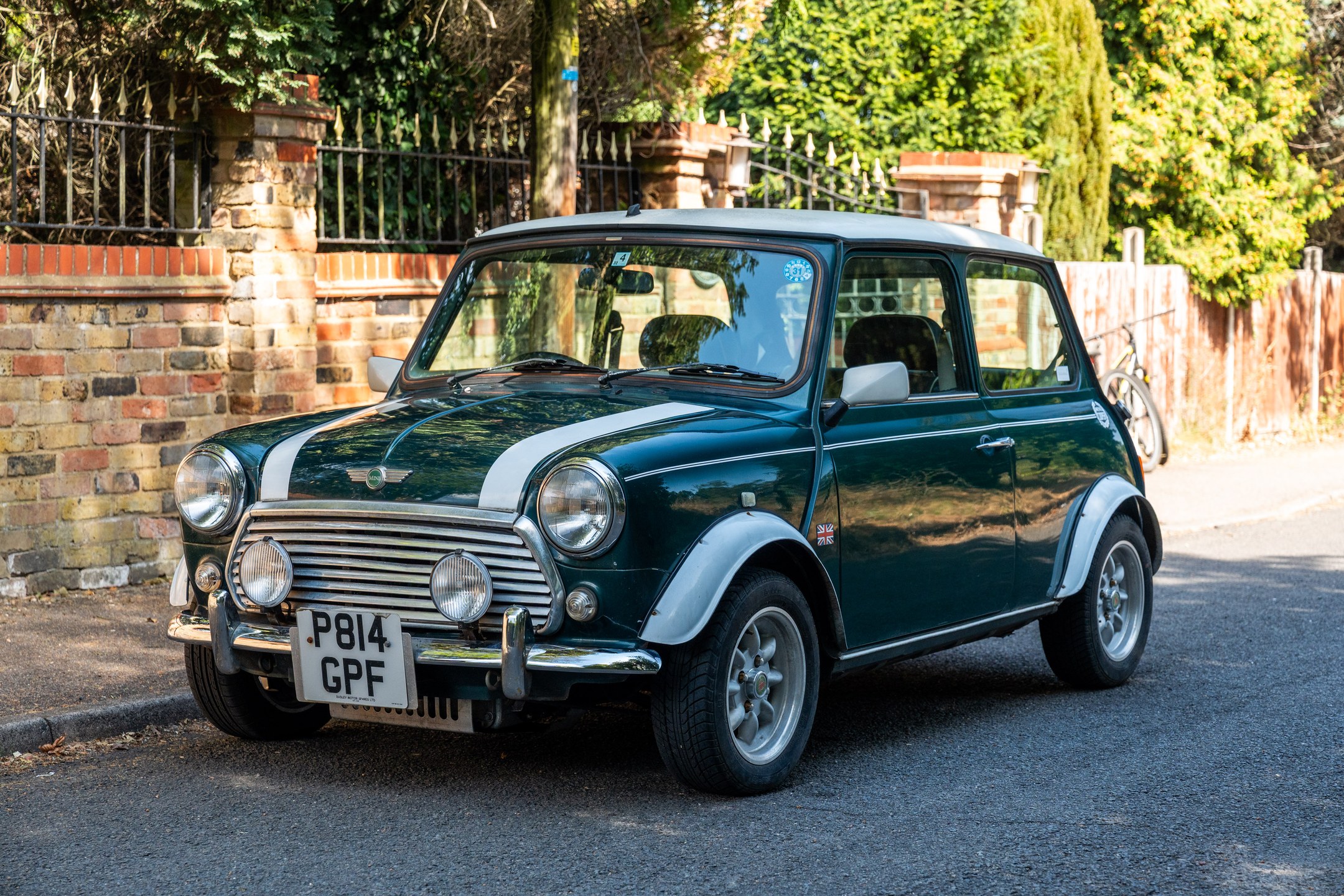 Photo 1 of 12 of 1997 Rover Mini Cooper Automatic