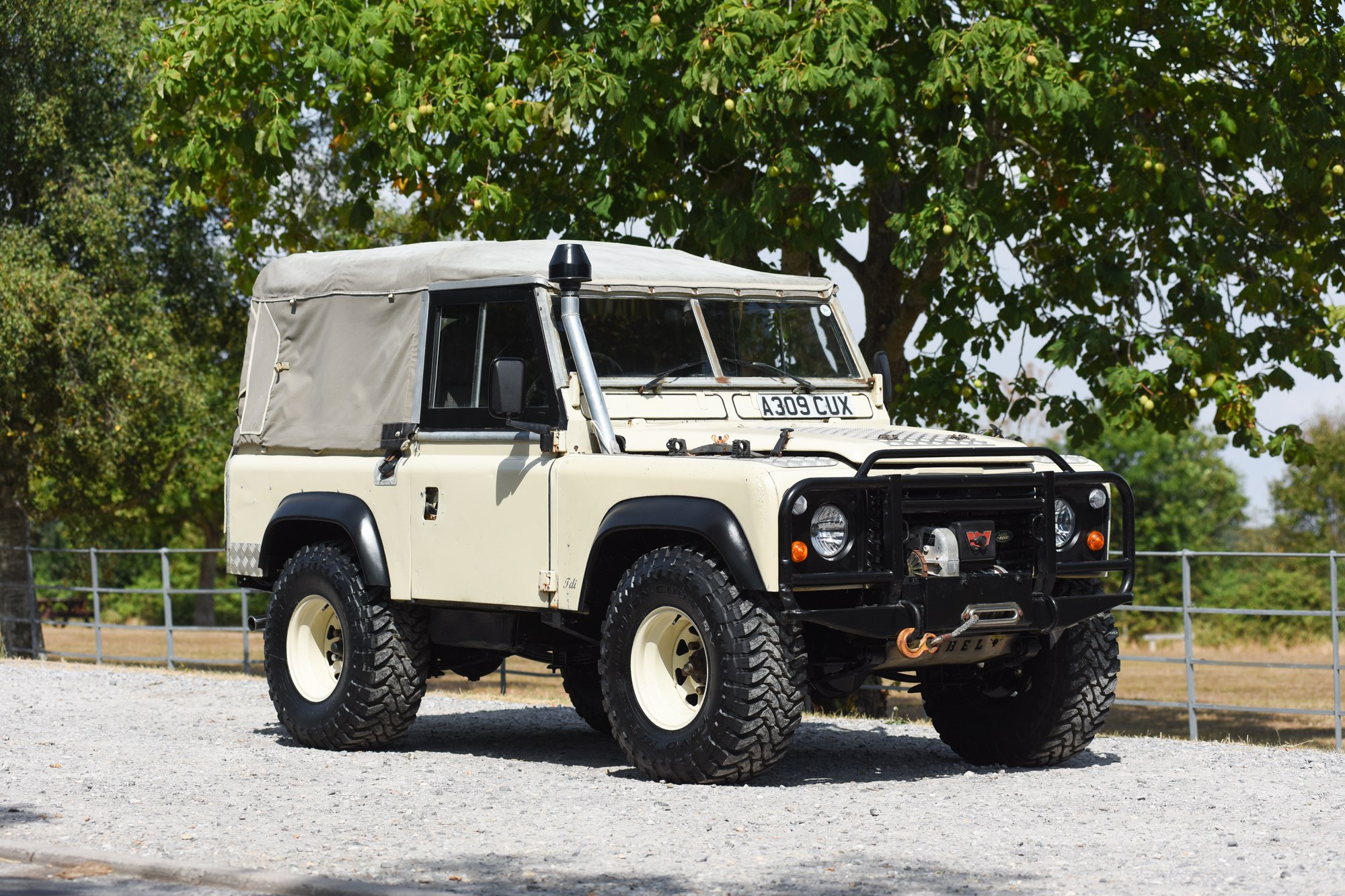 Photo 1 of 12 of 1984 Land Rover Series 3
