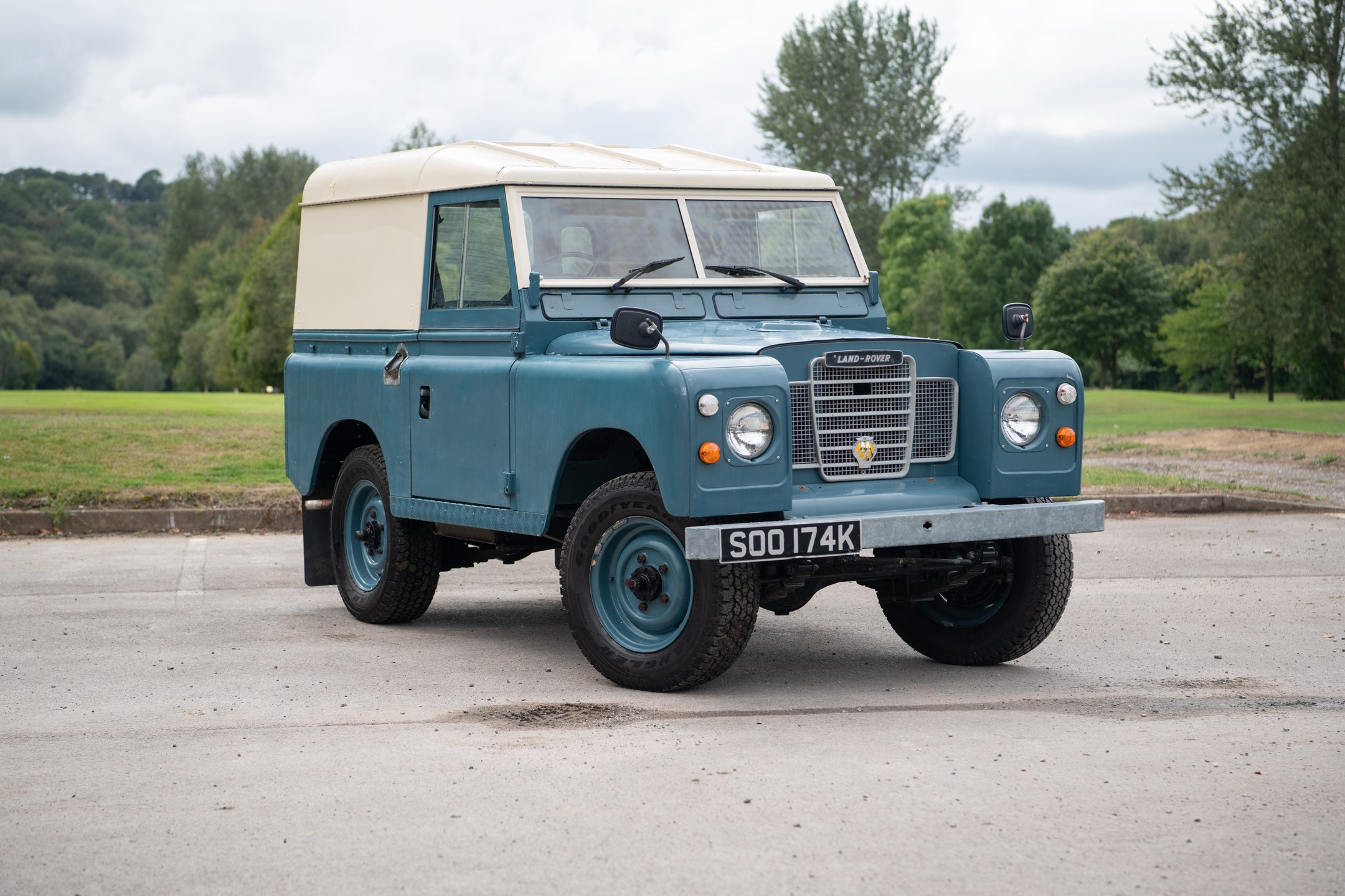 Photo 1 of 12 of 1972 Land Rover Series III 88"