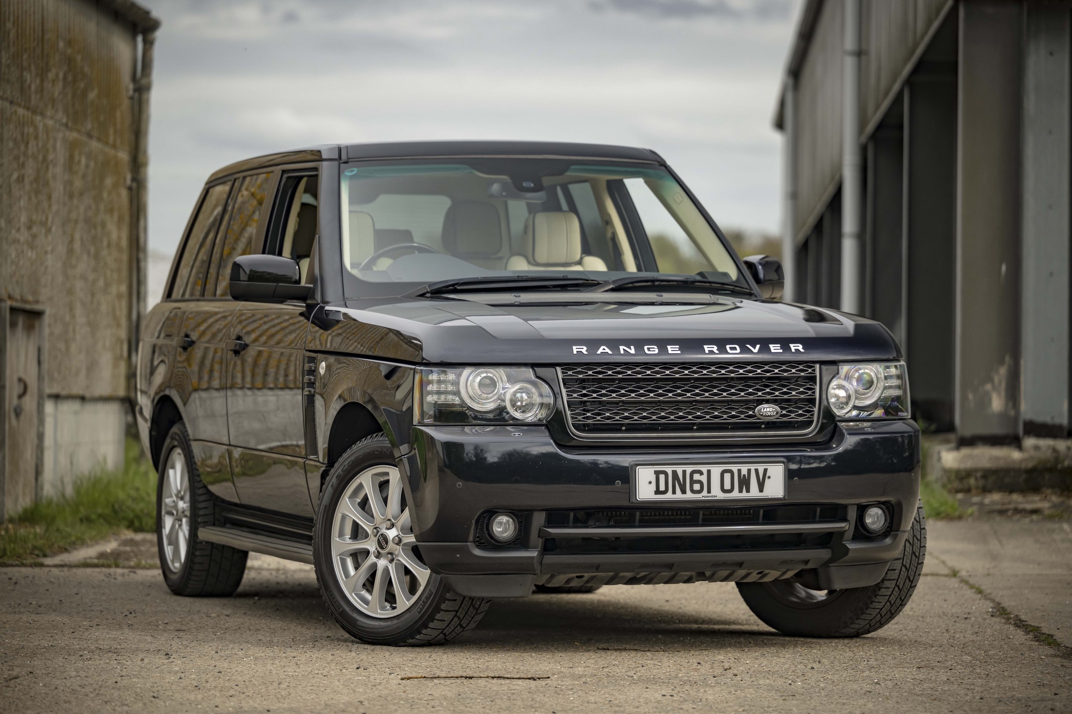 Photo 1 of 12 of 2012 Land Rover Range Rover 4.4L TDV8 Vogue L322