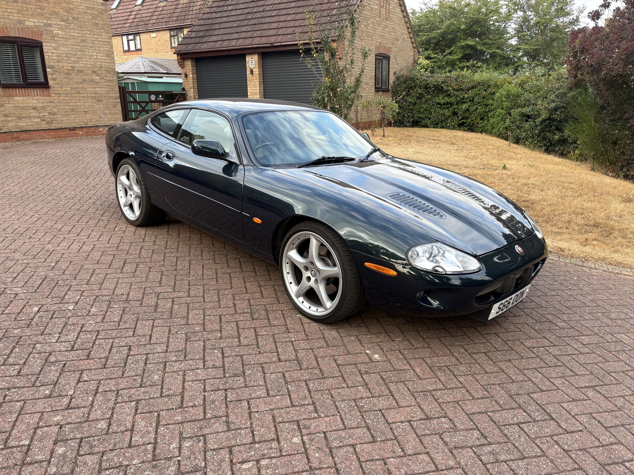 2000 Jaguar XKR X100