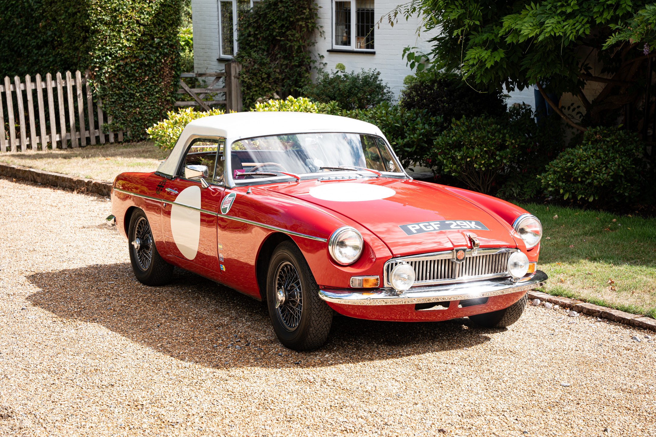Photo 1 of 12 of 1972 1971 MGB Roadster Overdrive