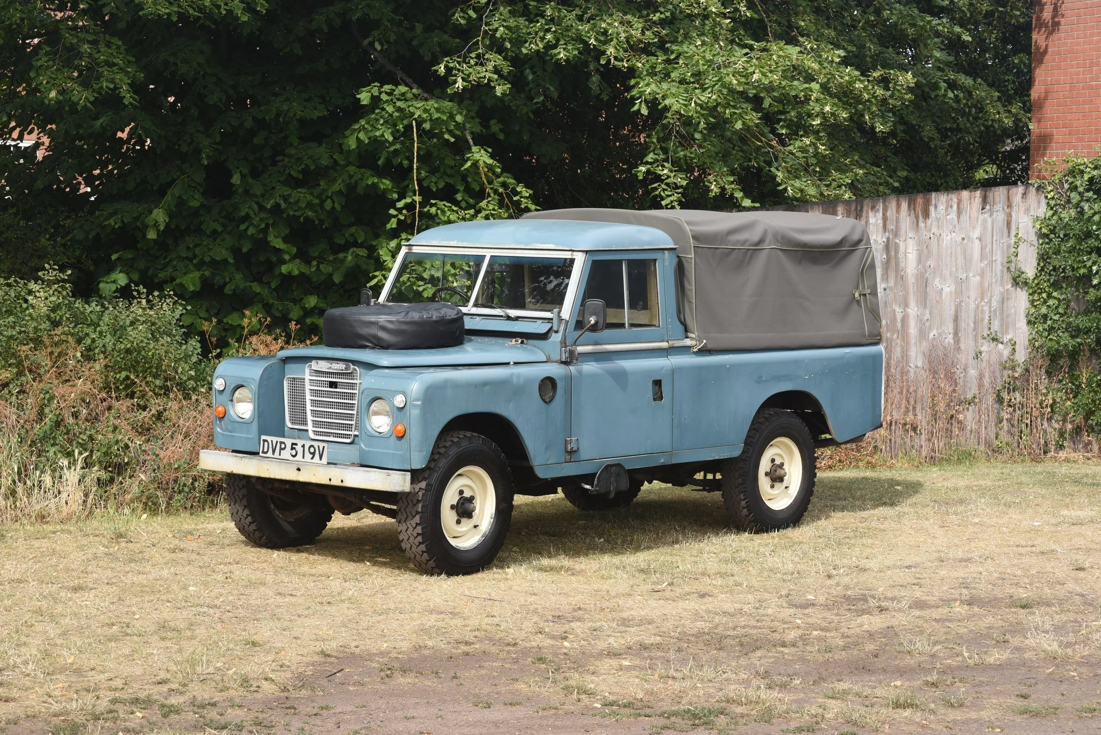1980 Land Rover Series III 109" Pick Up