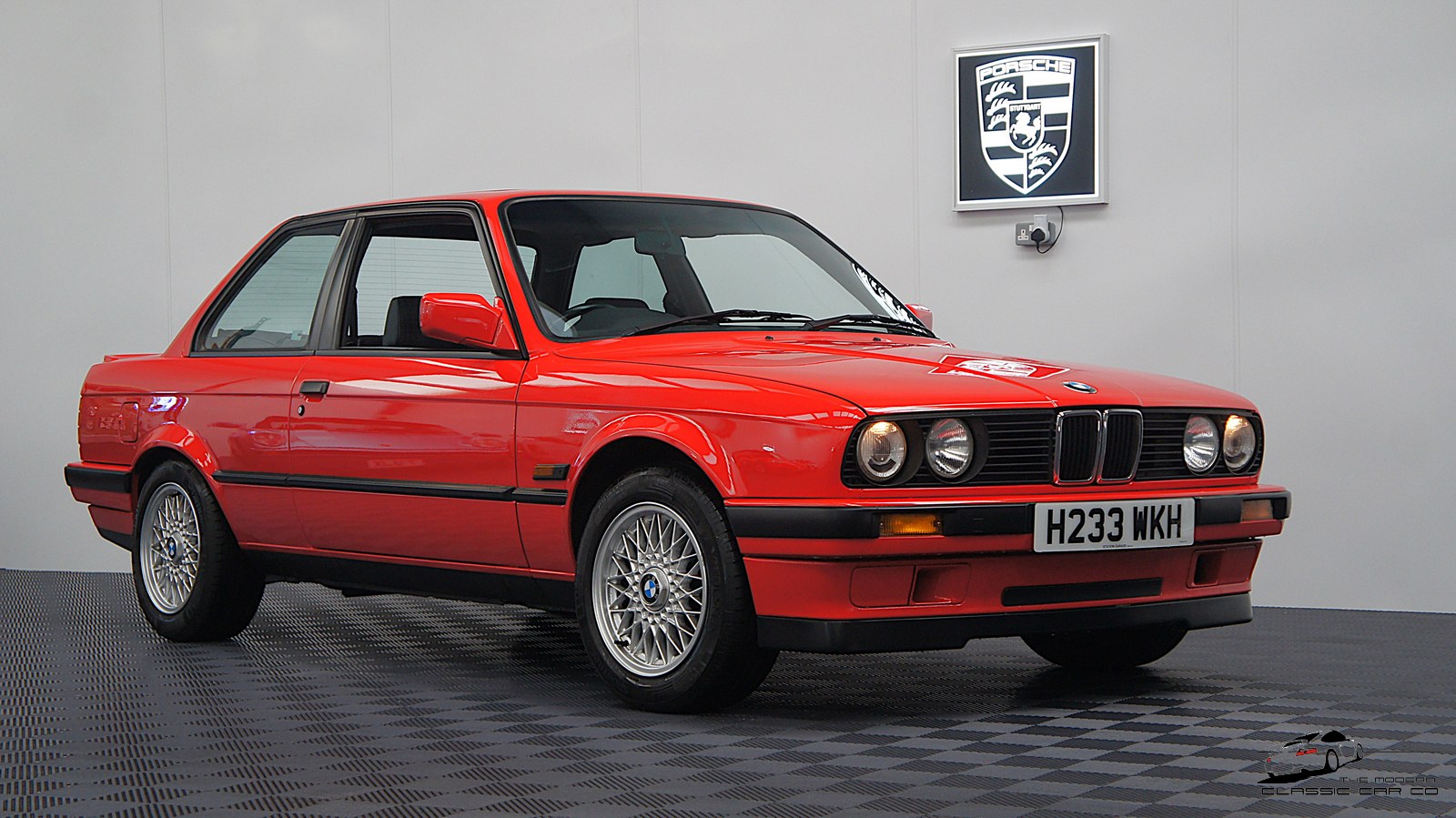1990 BMW 318iS (E30)