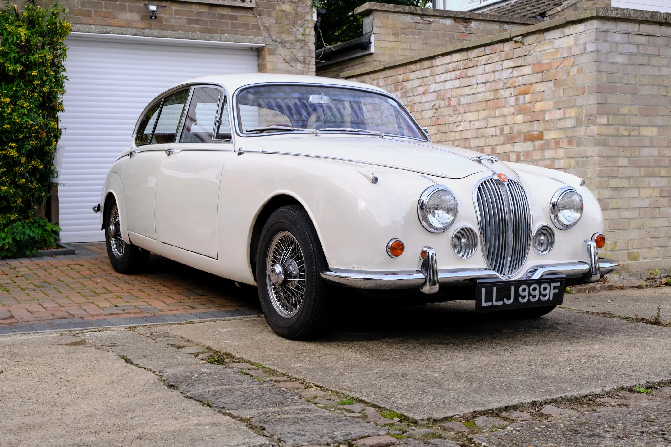 1967 Jaguar MK2 3.4 Auto