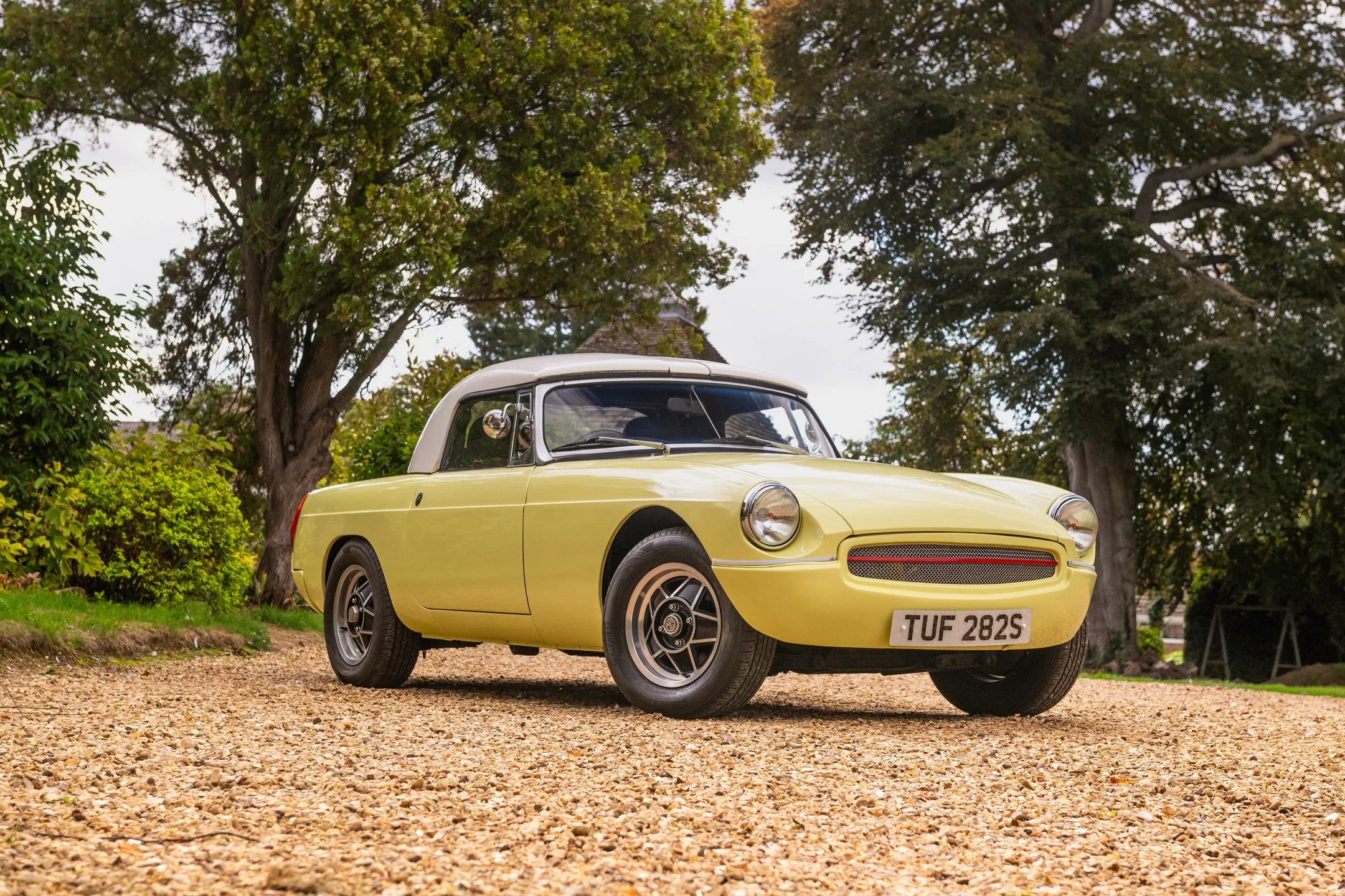 1977 MG MGB Roadster - MX-5 1.8 Engine Conversion