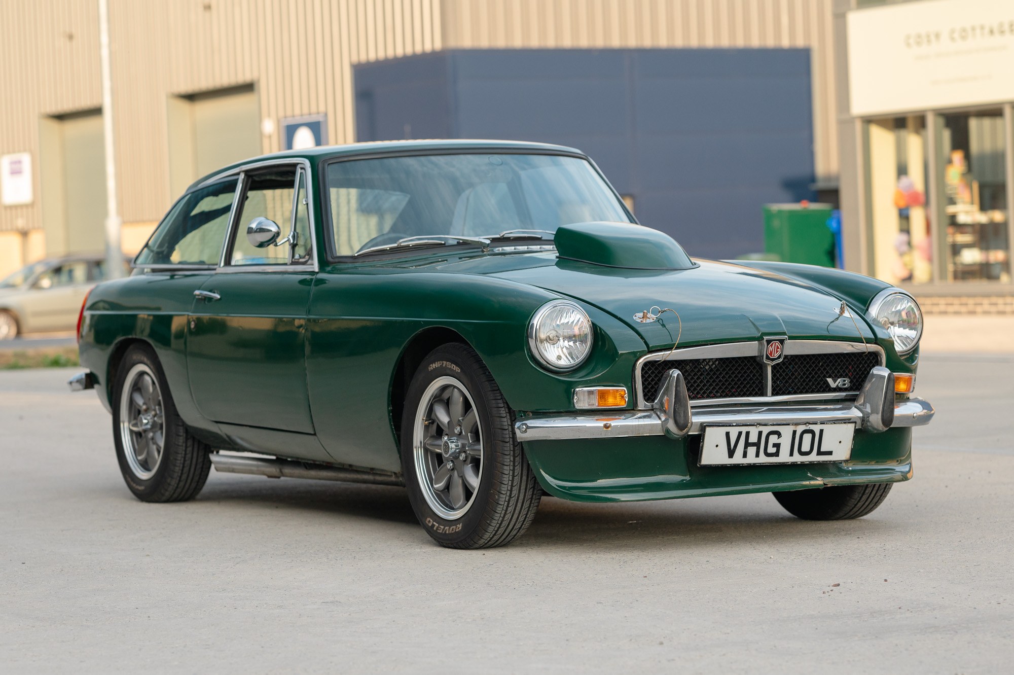 1973 MG B GT 3.5L V8 Restomod