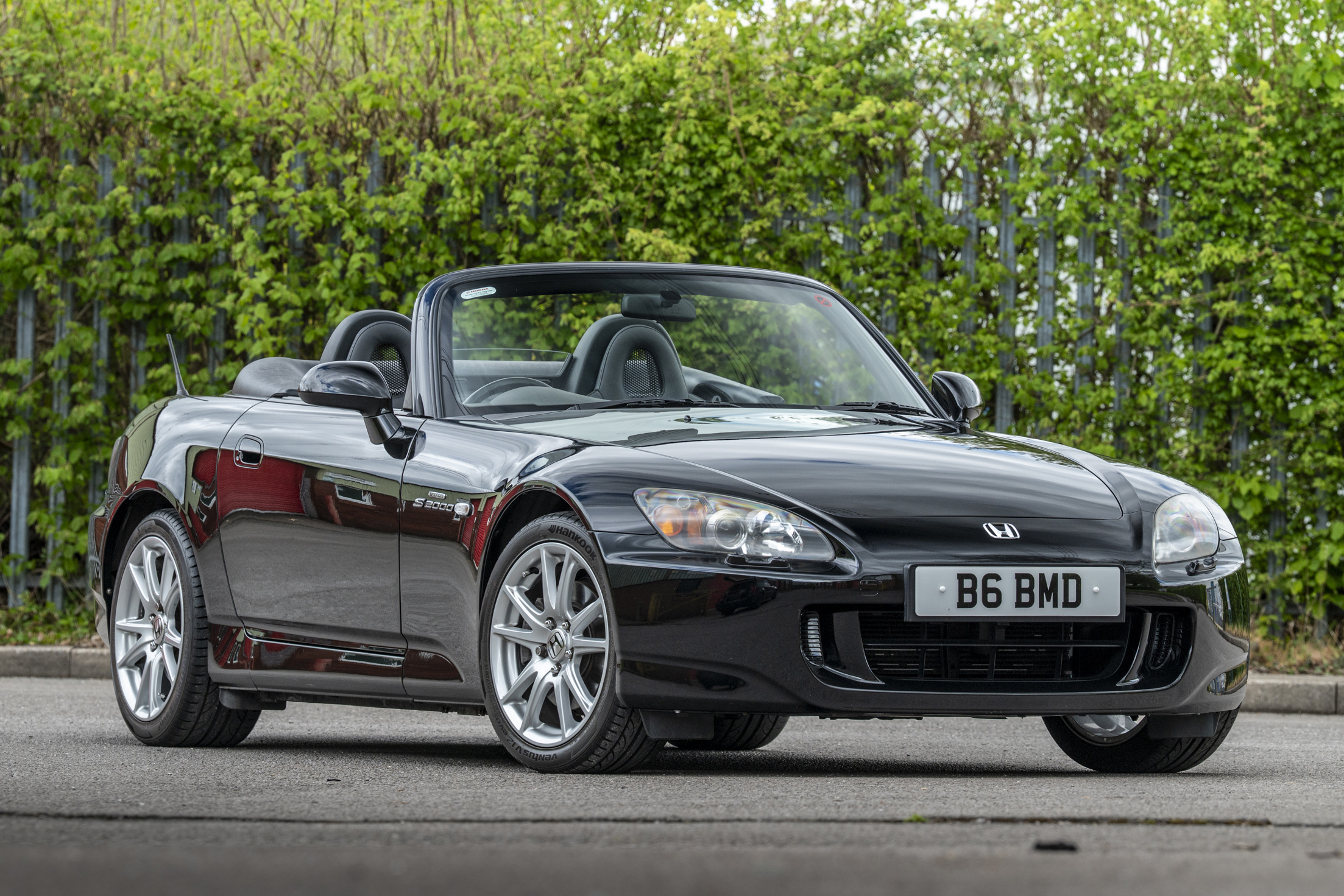 Photo 1 of 12 of 2005 Honda S2000