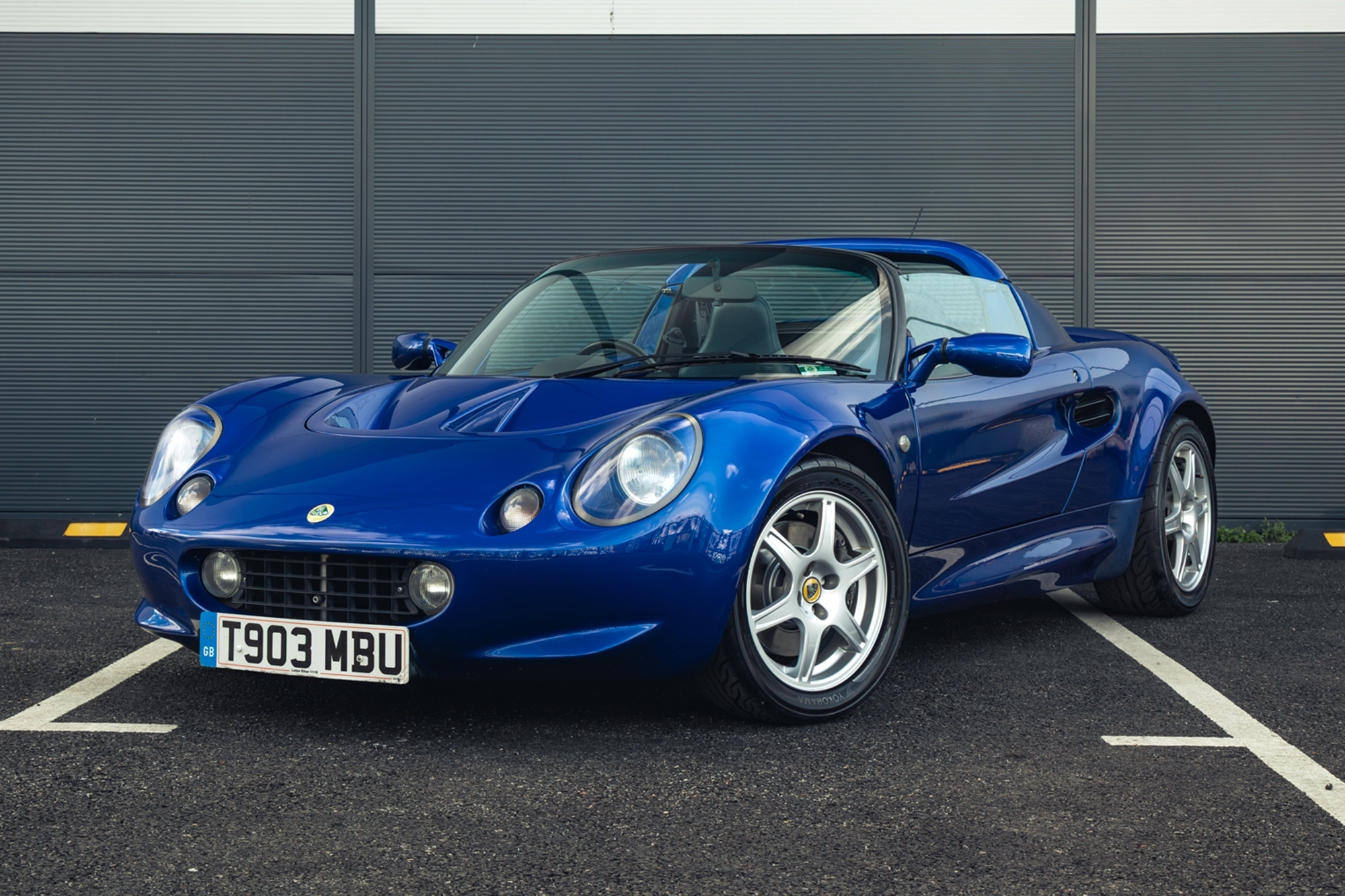Photo 1 of 12 of 1999 Lotus Elise 111S