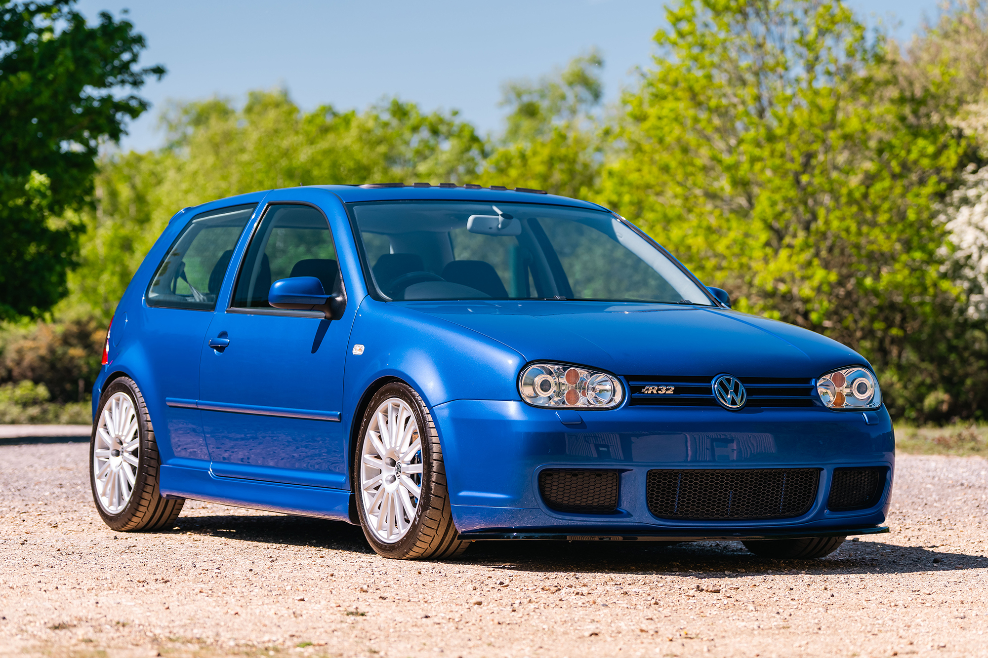 Photo 1 of 12 of 2003 Volkswagen Golf (Mk4) R32