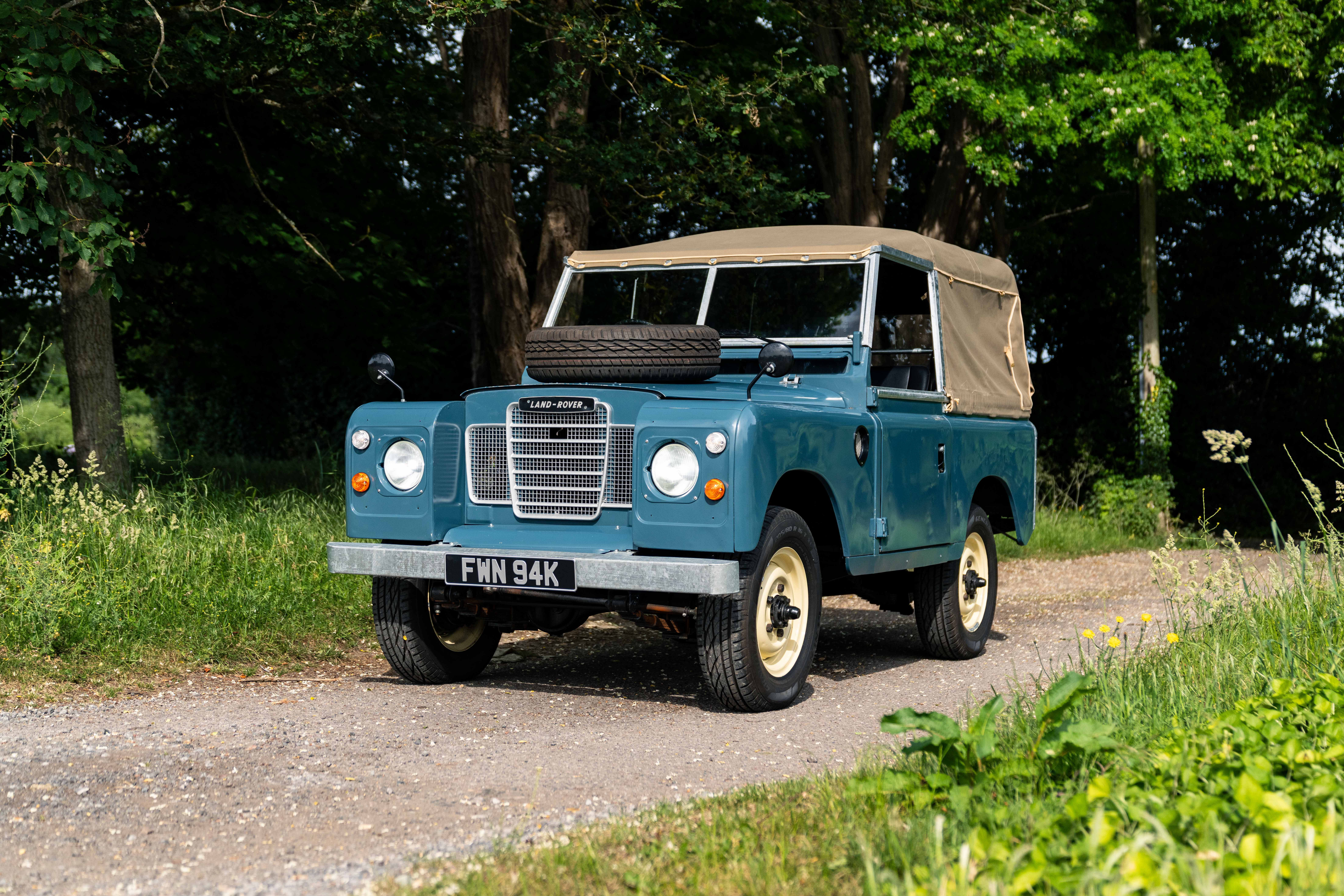 Photo 1 of 12 of 1971 1972 Land Rover Series III 88”