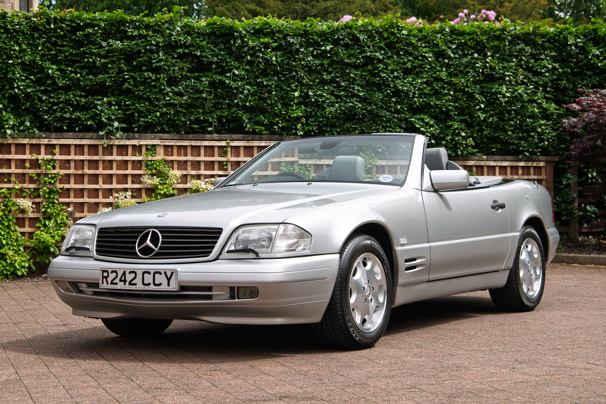 Photo 1 of 12 of 1997 Mercedes-Benz (R129) SL 500 - 11,180 Miles