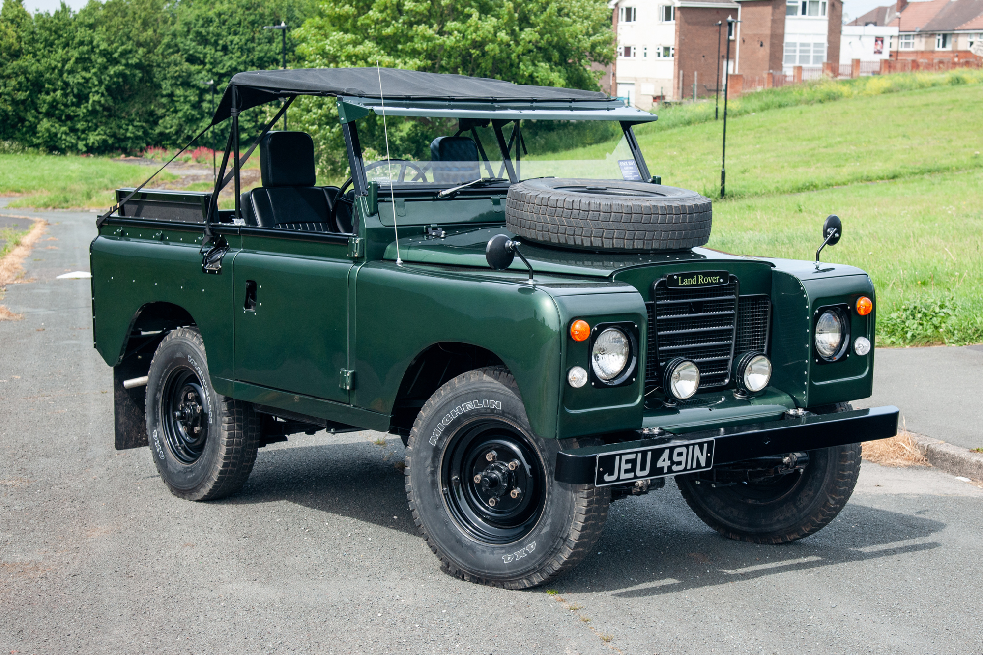 Photo 1 of 12 of 1975 1974 Land Rover Series III 88"