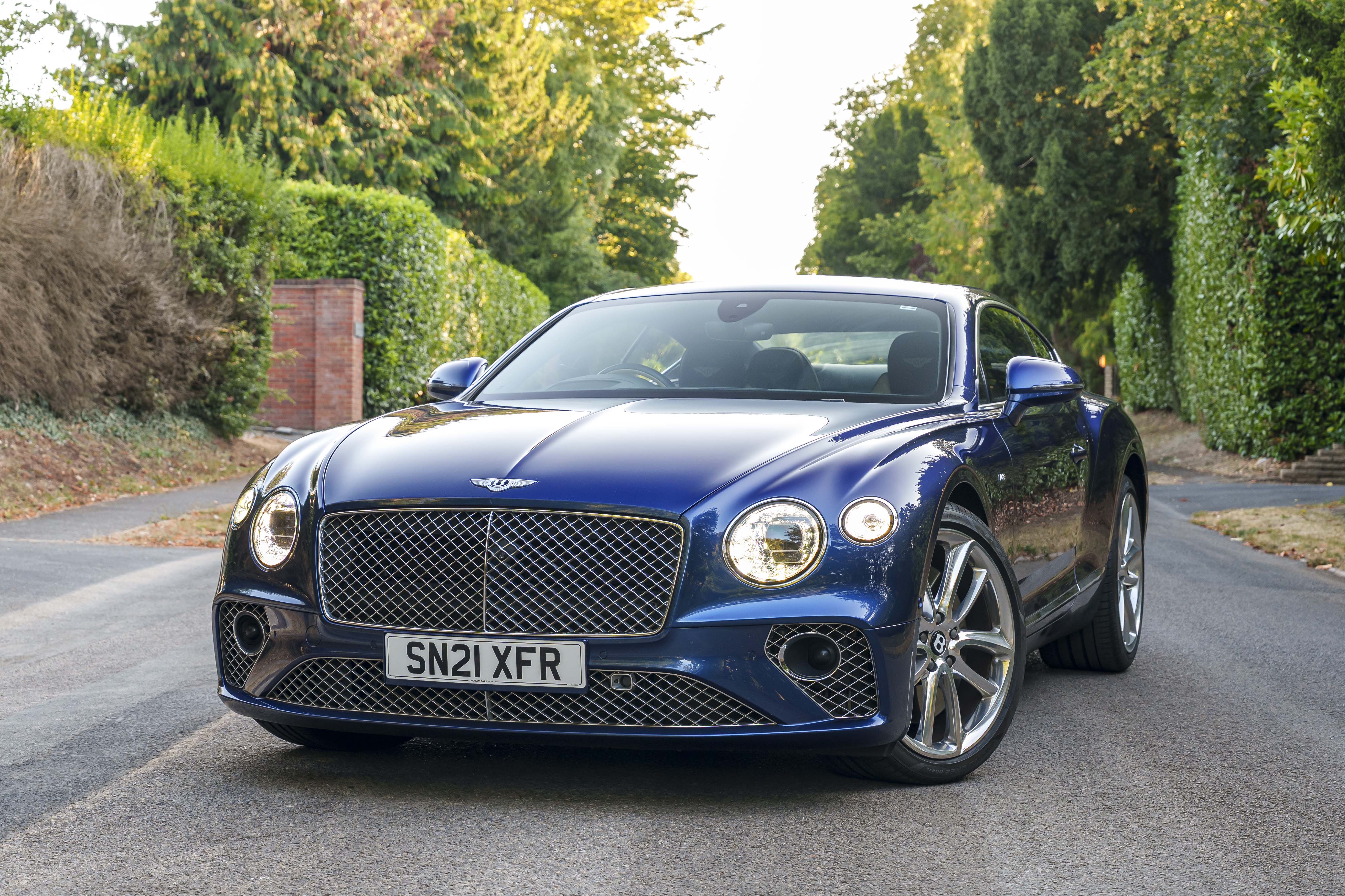 Photo 1 of 12 of 2021 Bentley Continental GT V8
