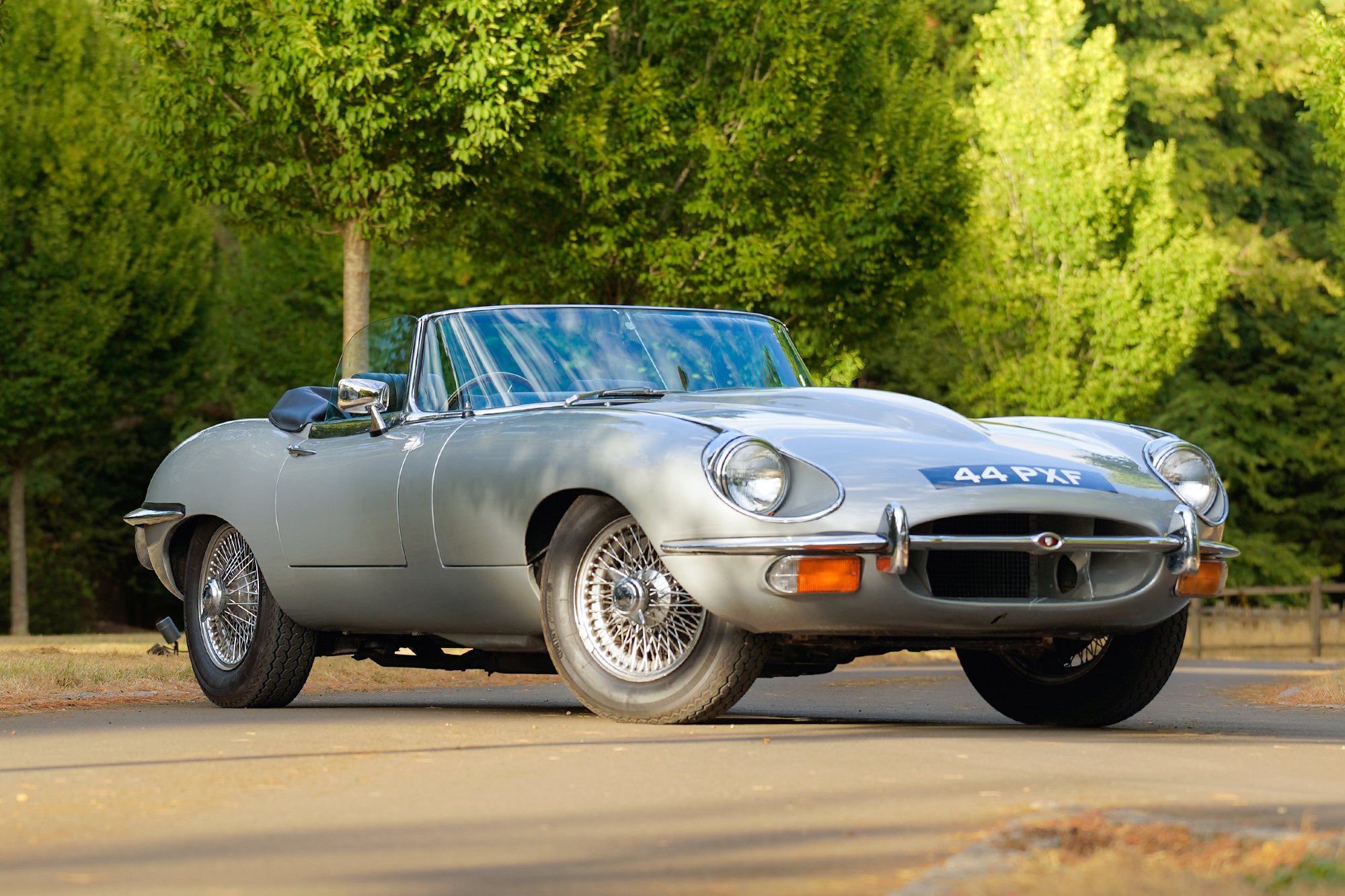 Photo 1 of 12 of 1969 Jaguar E-Type Series 2 4.2 Roadster