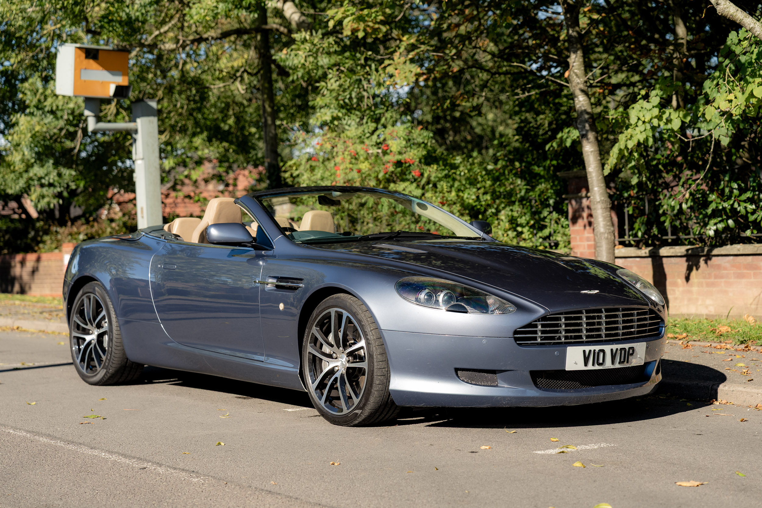 2005 Aston Martin DB9 Volante