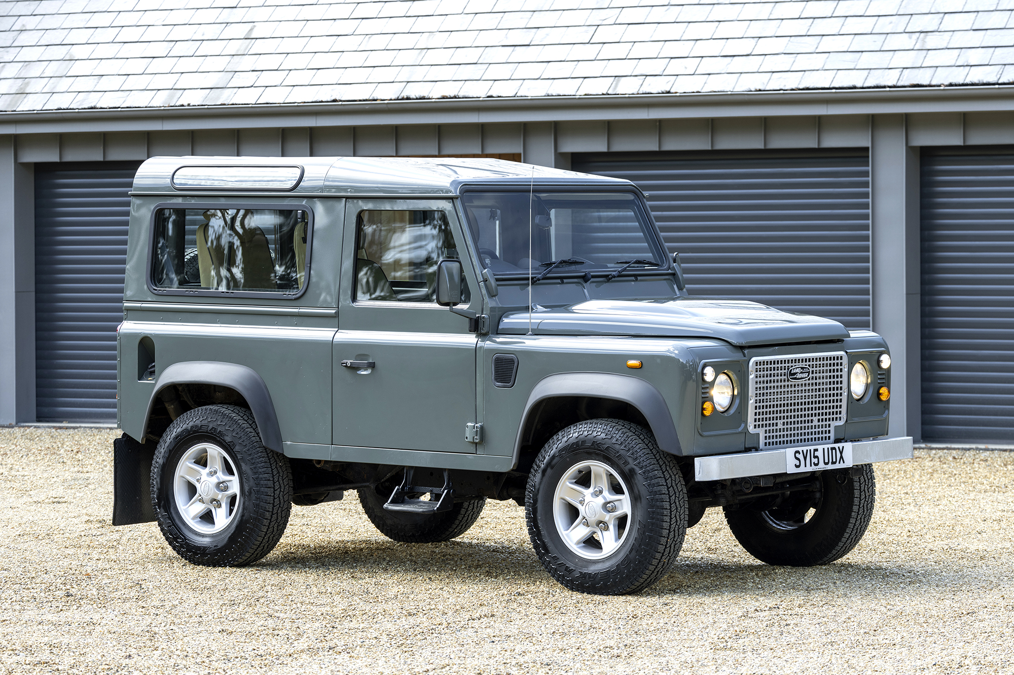 Photo 1 of 12 of 2015 Land Rover Defender 90