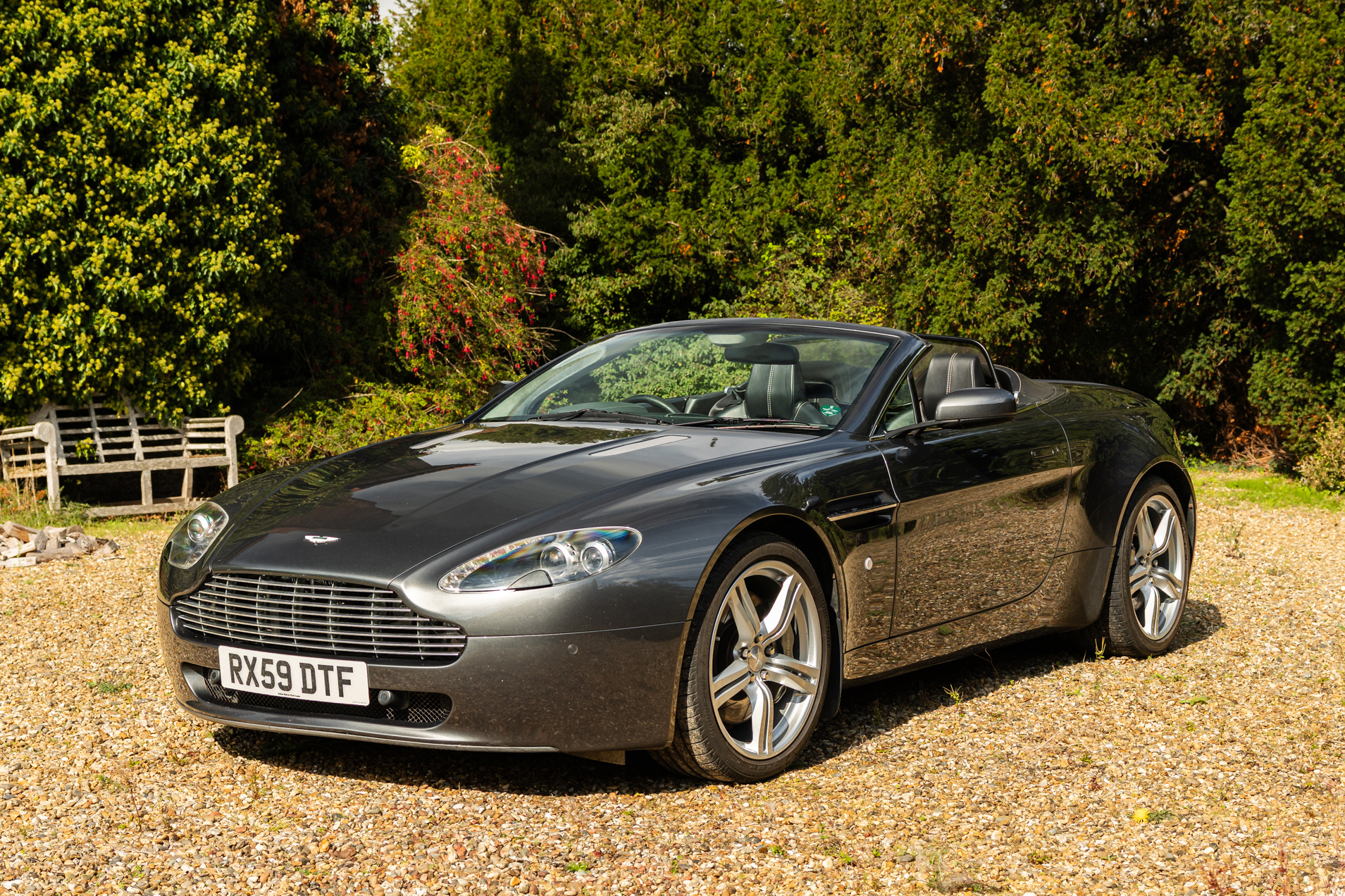 2009 Aston Martin V8 Vantage Roadster - Manual